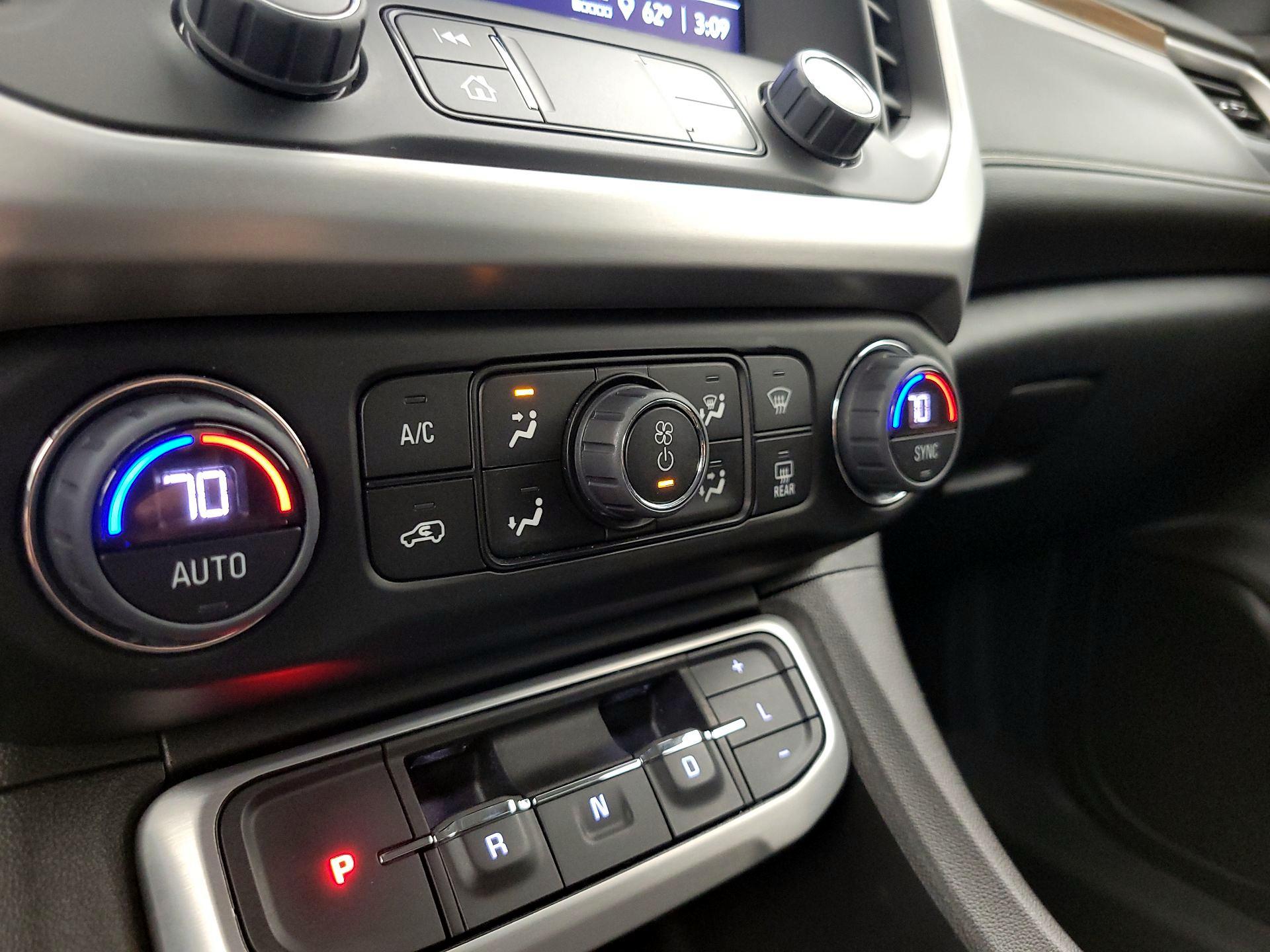 Thumbnail: 2023 GMC Acadia - 16