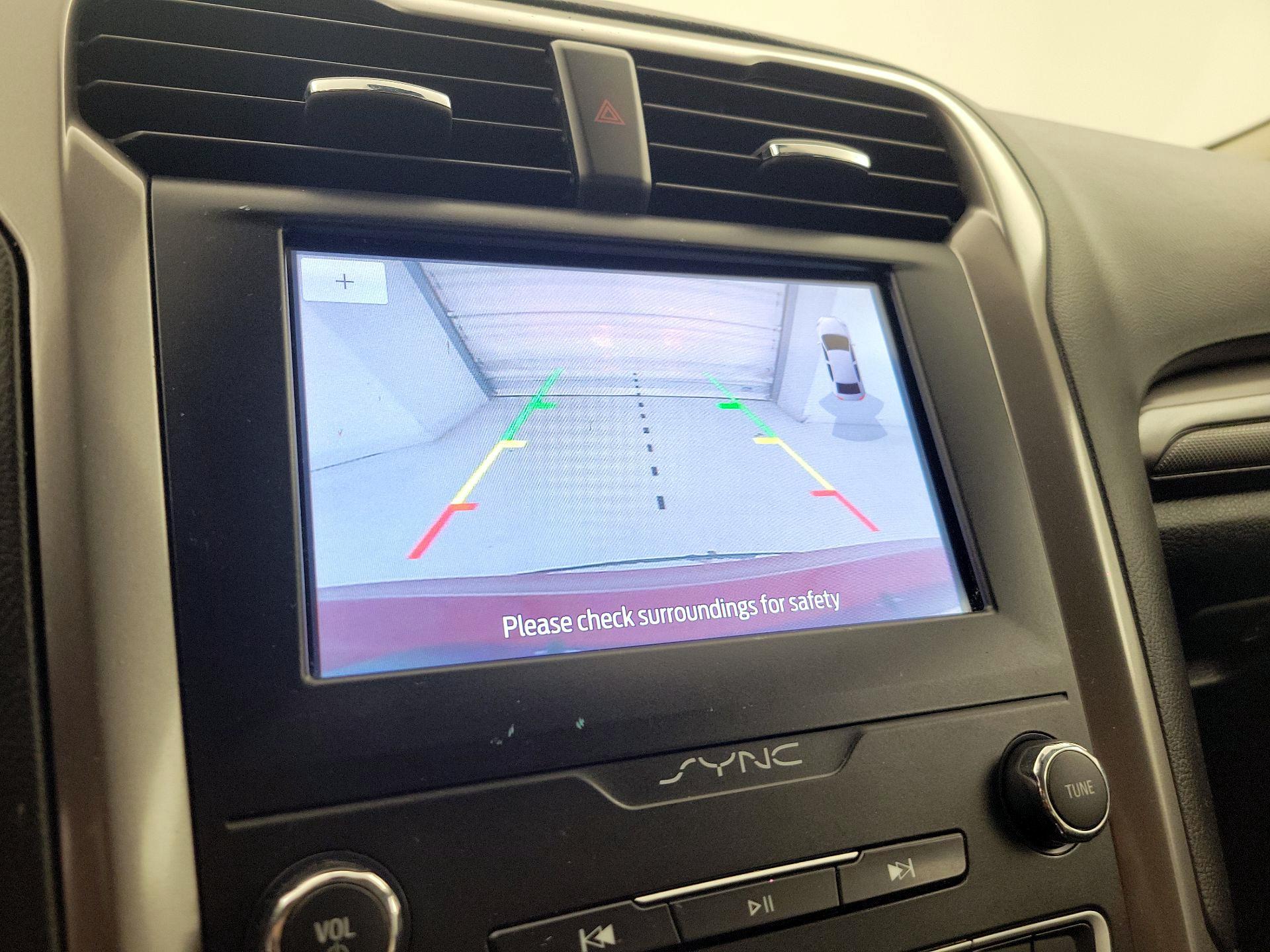 Thumbnail: 2020 Ford Fusion - 14