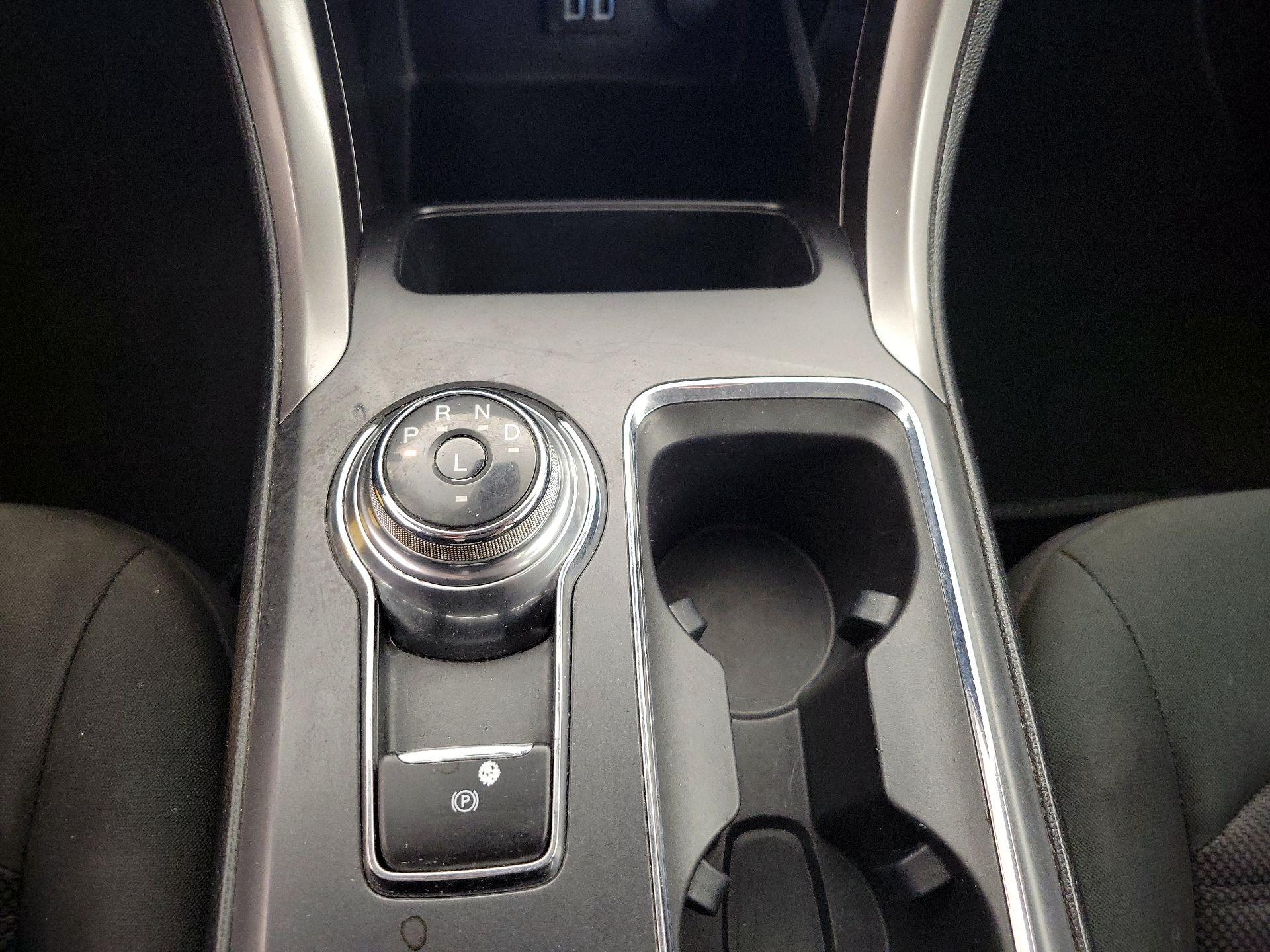 Thumbnail: 2020 Ford Fusion - 17