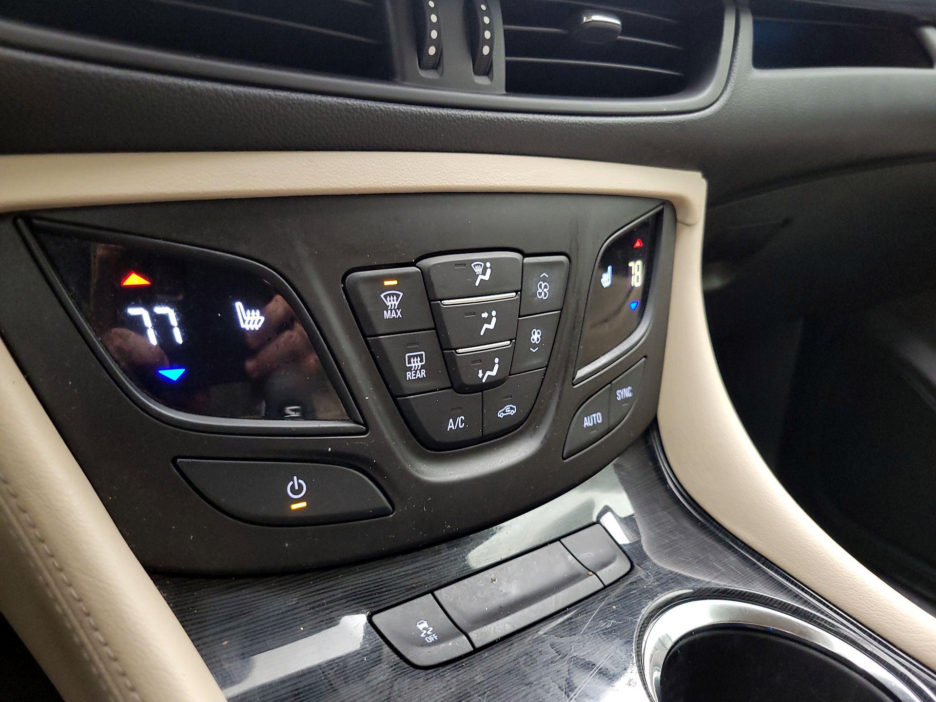 Thumbnail: 2017 Buick Envision - 17