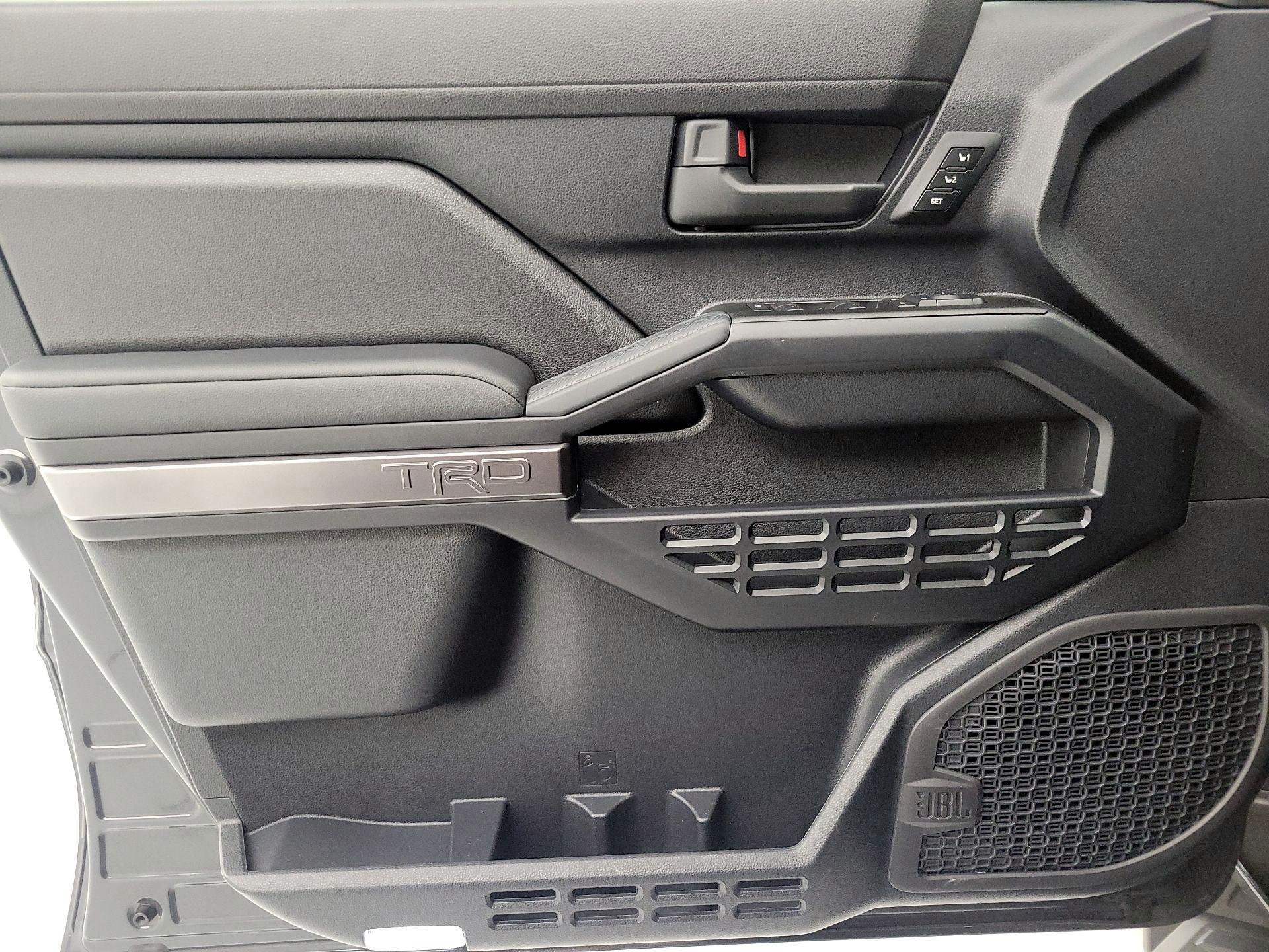 Thumbnail: 2025 Toyota 4Runner - 12