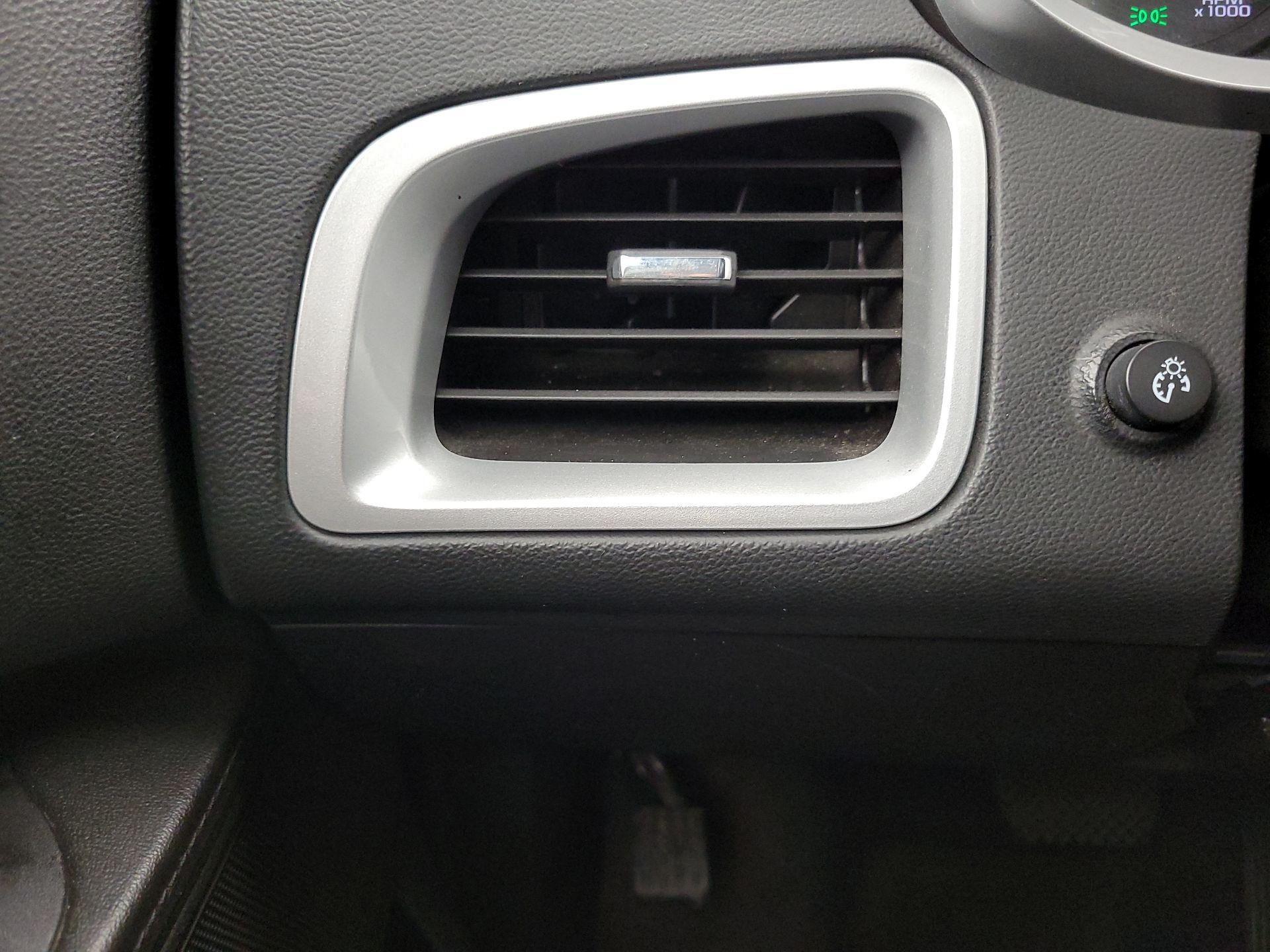 Thumbnail: 2016 Chevrolet Equinox - 13