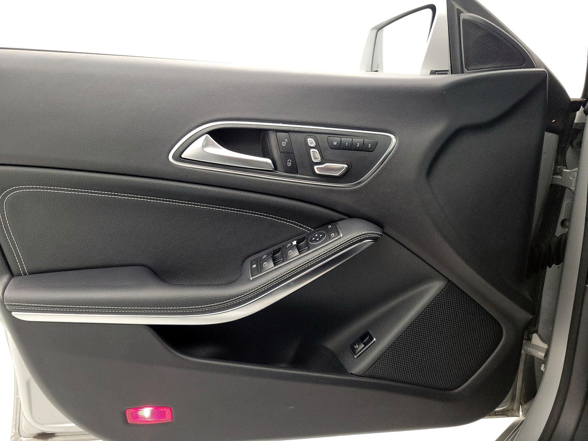 Thumbnail: 2018 Mercedes-Benz CLA - 12