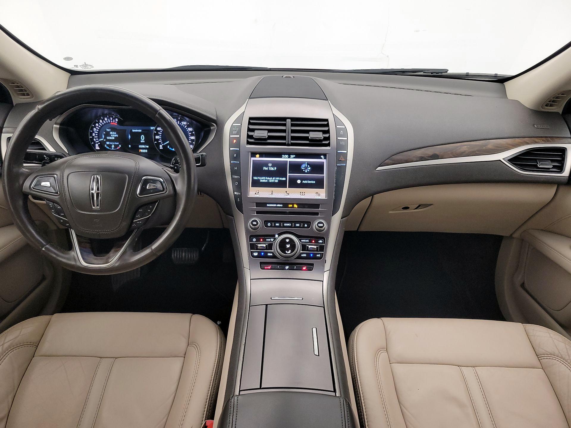 Thumbnail: 2017 Lincoln MKZ - 9