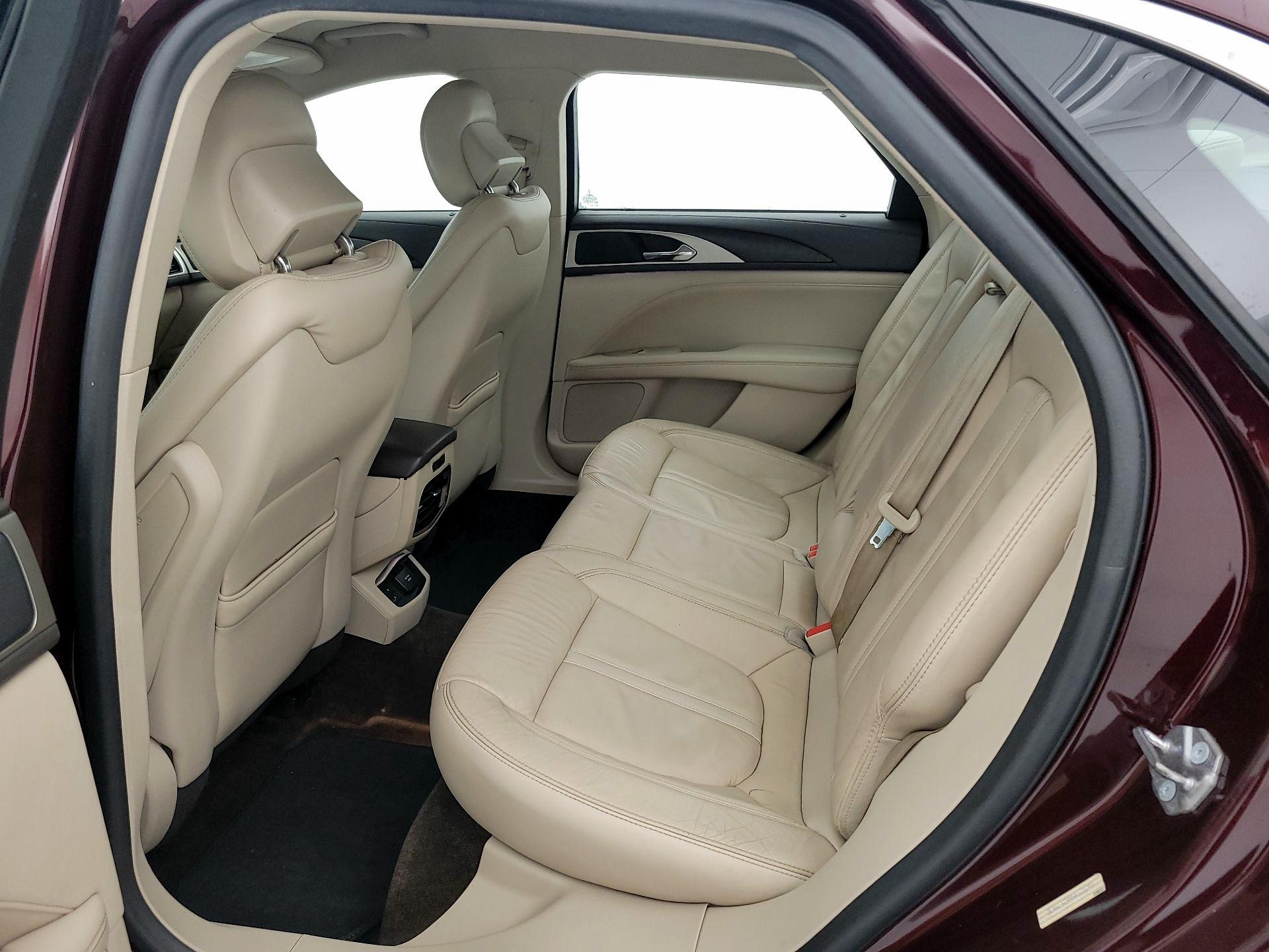 Thumbnail: 2017 Lincoln MKZ - 19