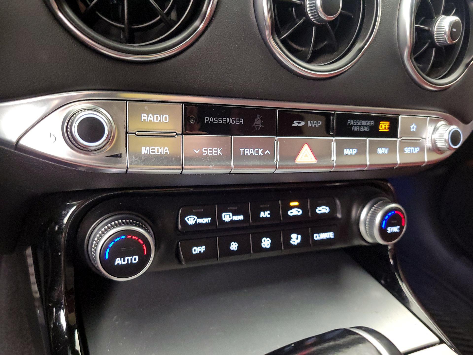 Thumbnail: 2021 Kia Stinger - 17