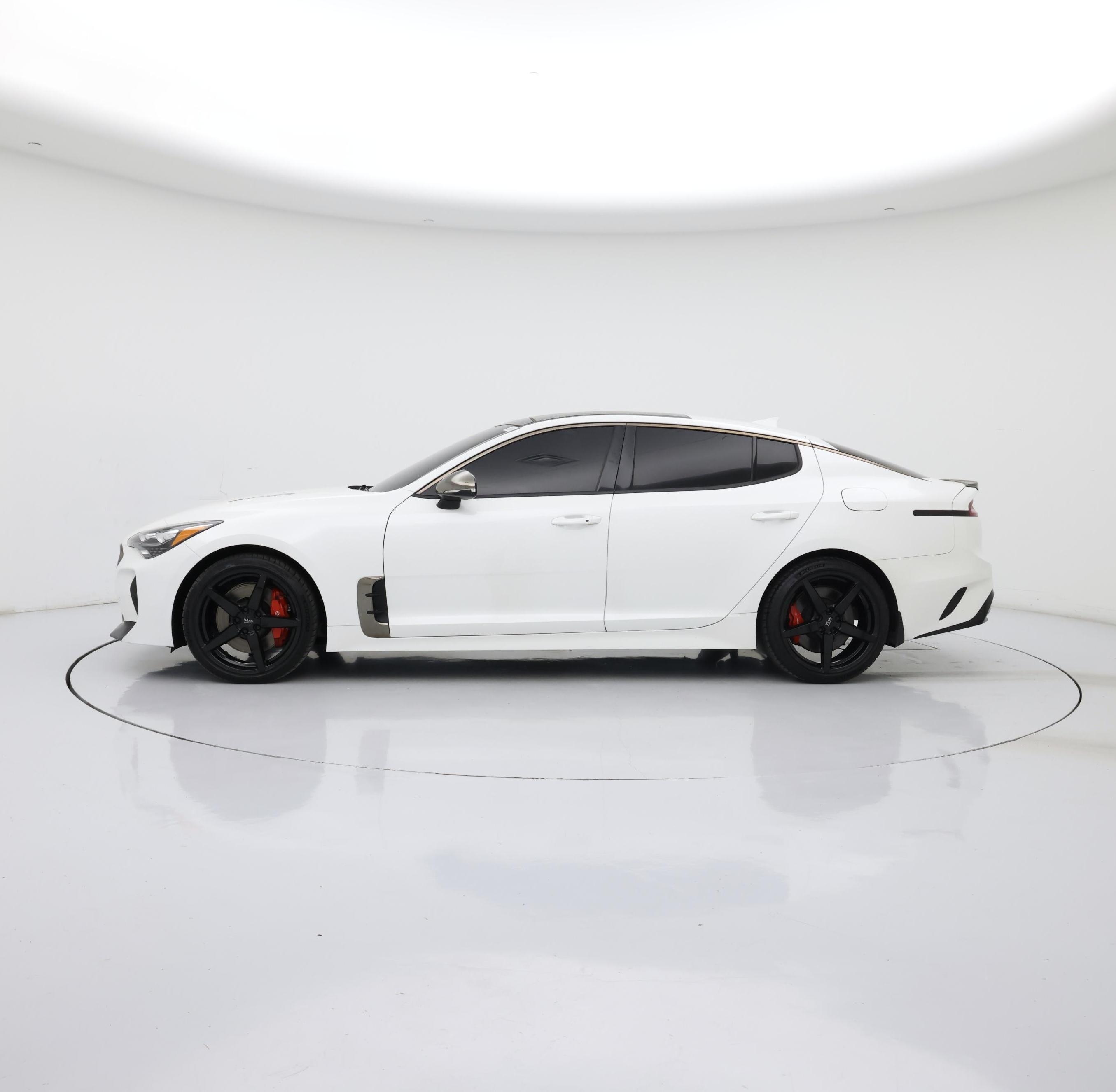 Thumbnail: 2021 Kia Stinger - 3