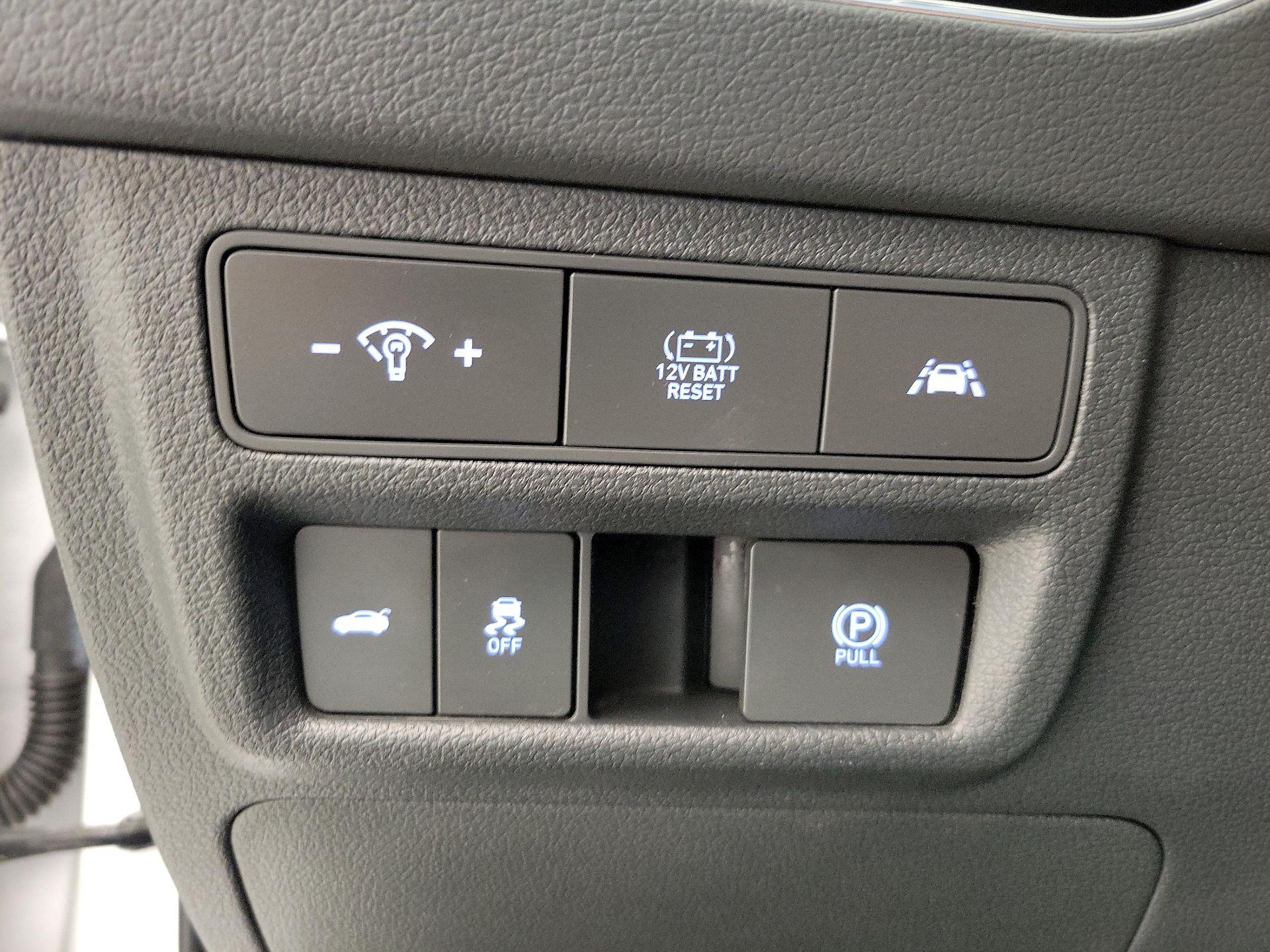 Thumbnail: 2023 Hyundai Sonata - 13