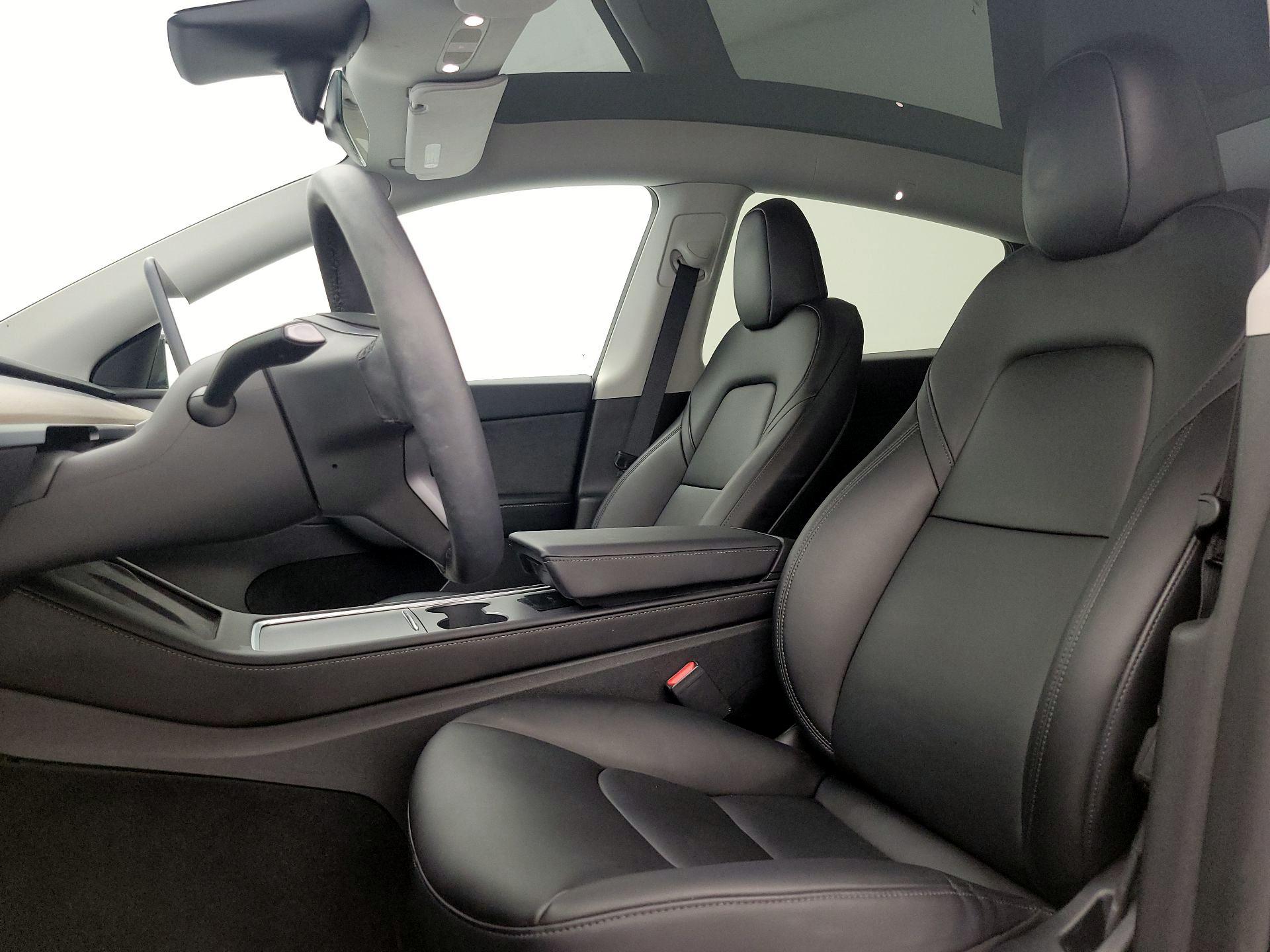 Thumbnail: 2023 Tesla Model Y - 11