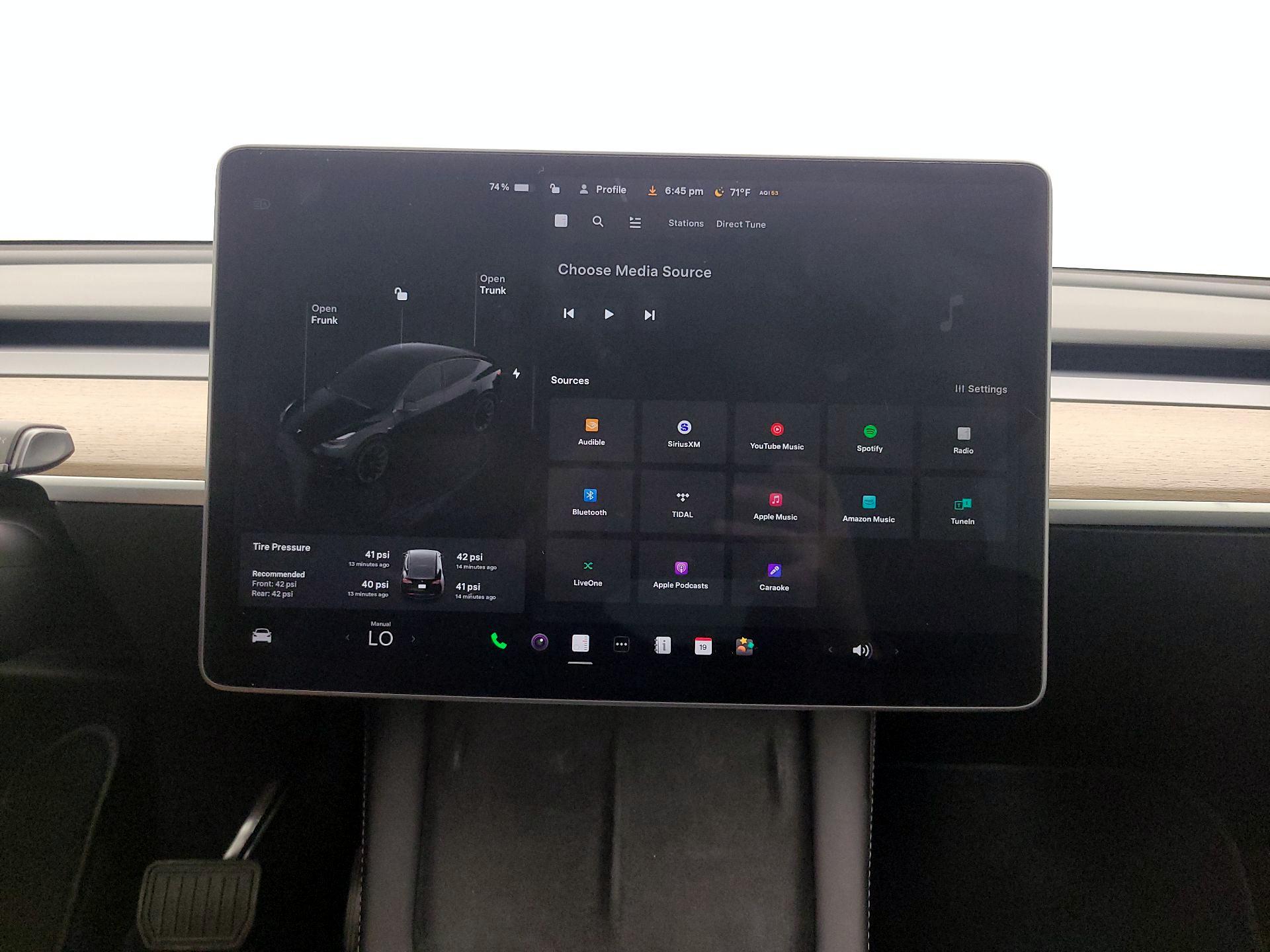 Thumbnail: 2023 Tesla Model Y - 15