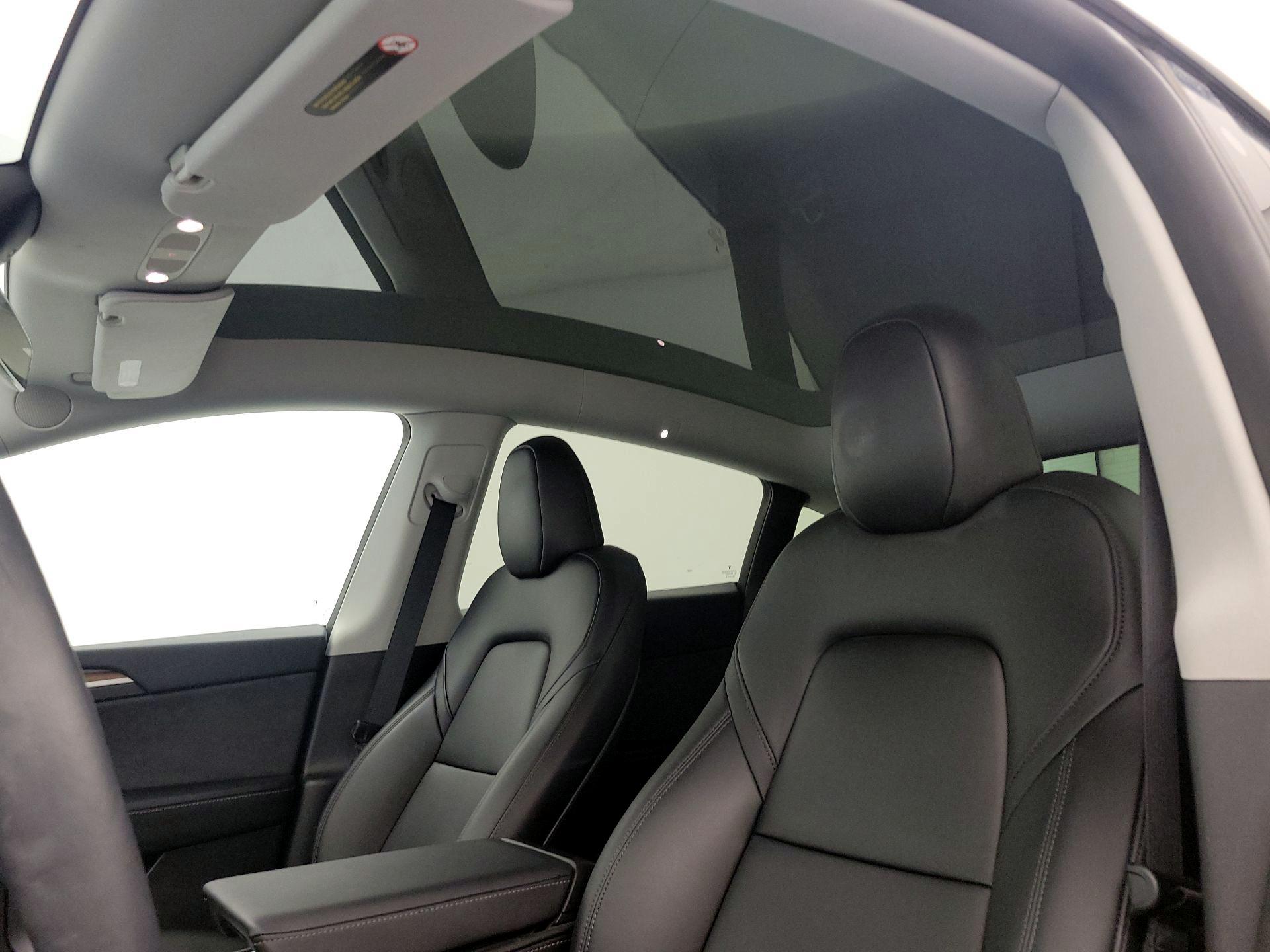 Thumbnail: 2023 Tesla Model Y - 18