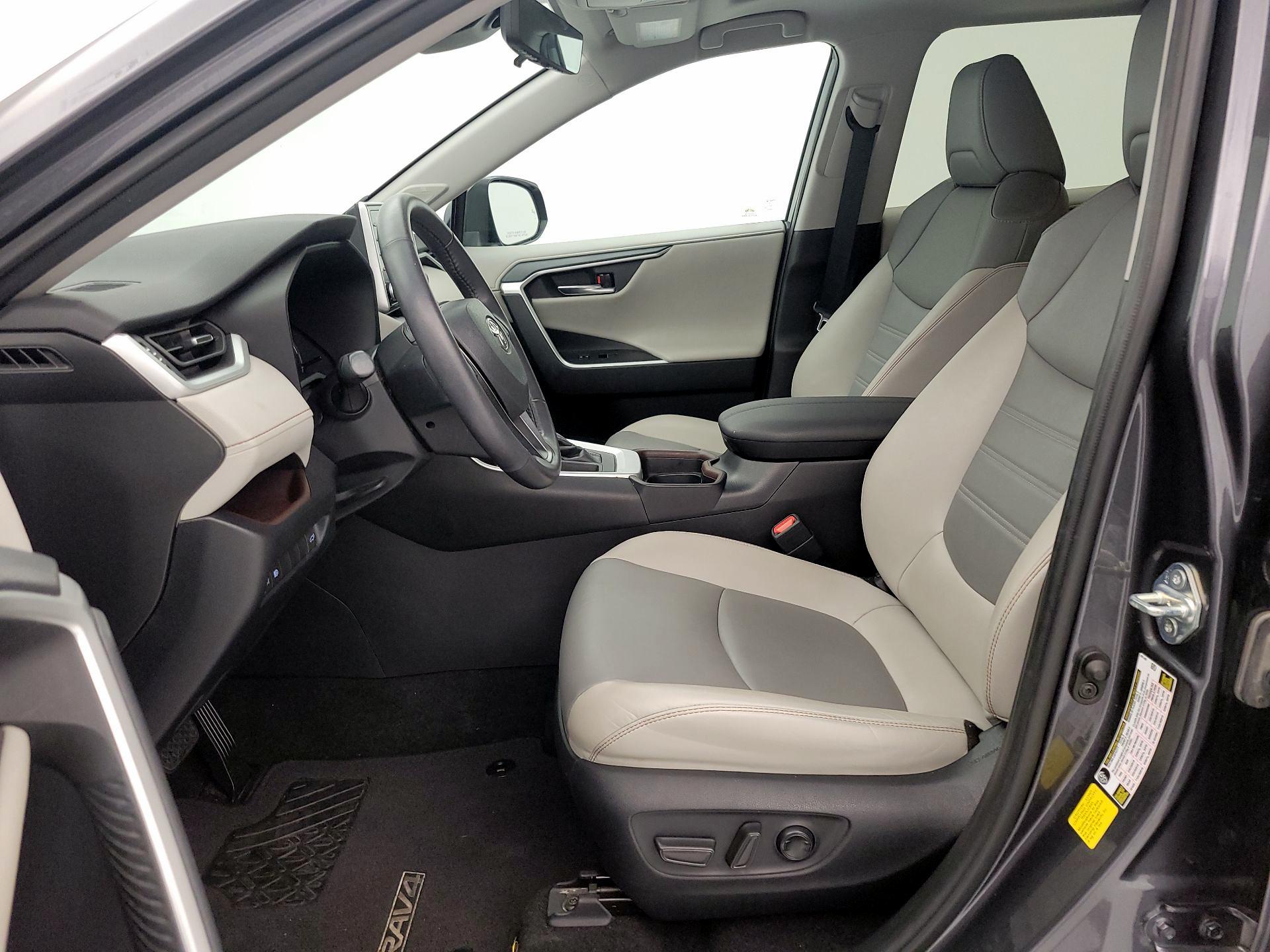 Thumbnail: 2021 Toyota RAV4 - 11