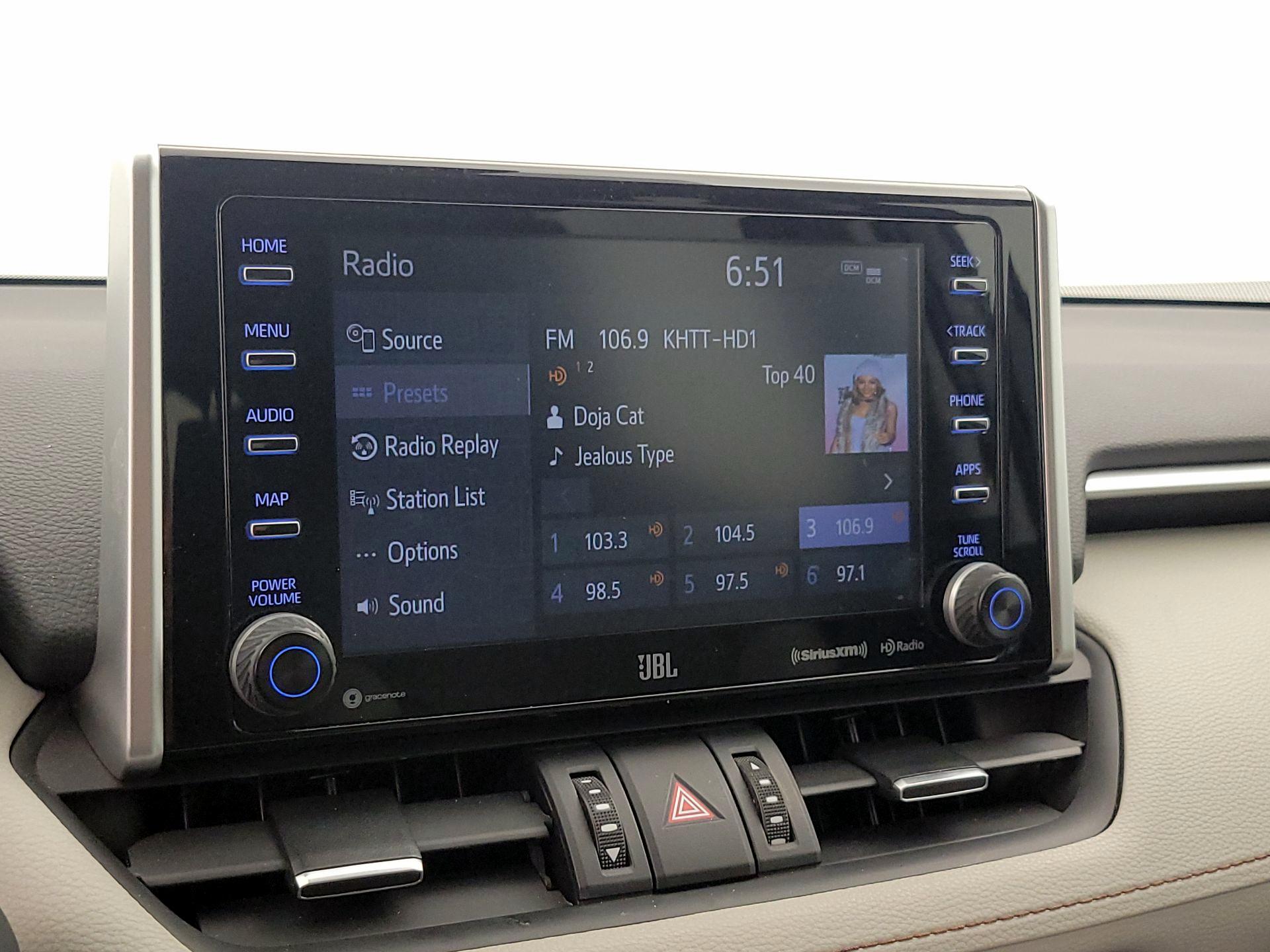 Thumbnail: 2021 Toyota RAV4 - 16