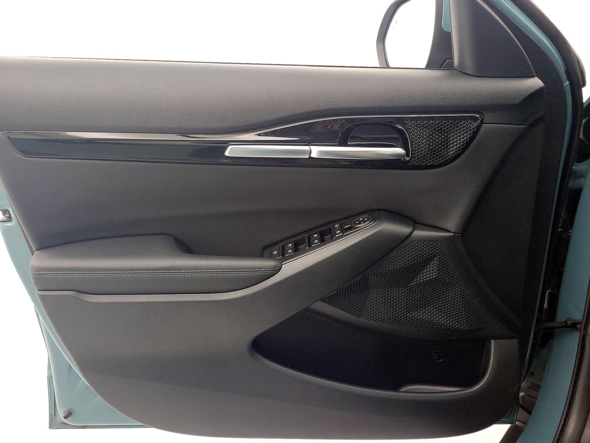 Thumbnail: 2024 Kia Seltos - 12