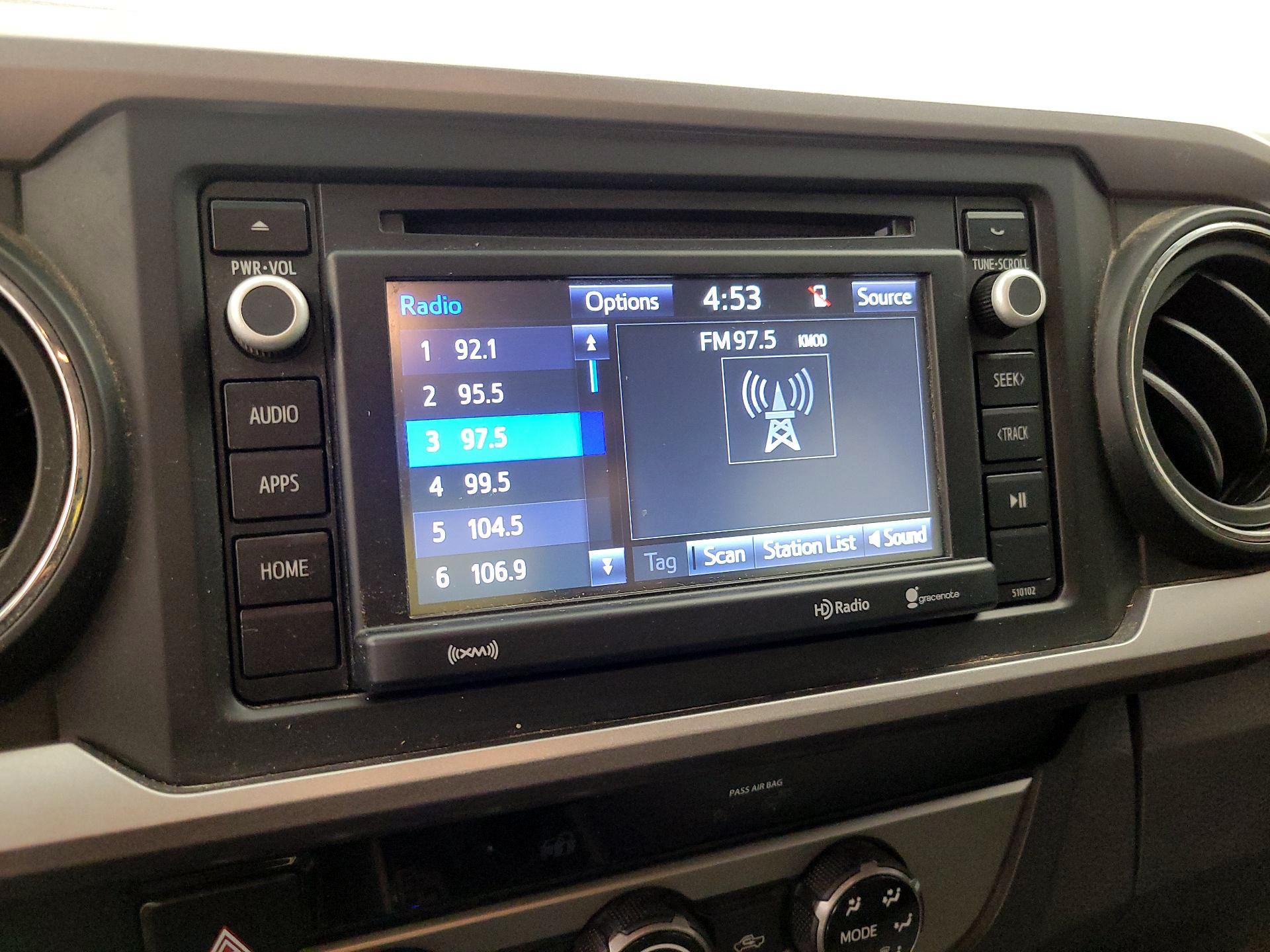 Thumbnail: 2018 Toyota Tacoma - 15