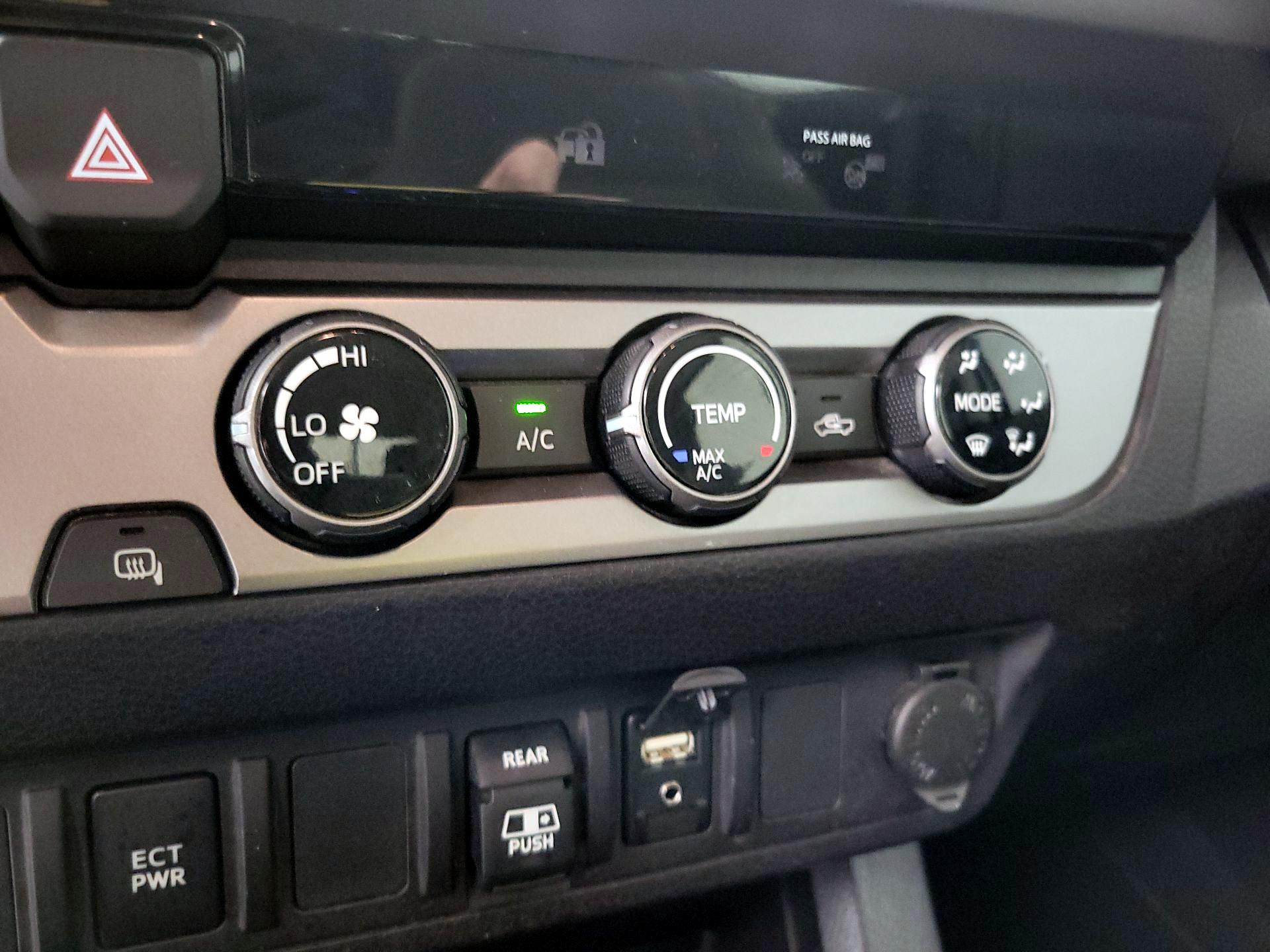 Thumbnail: 2018 Toyota Tacoma - 16