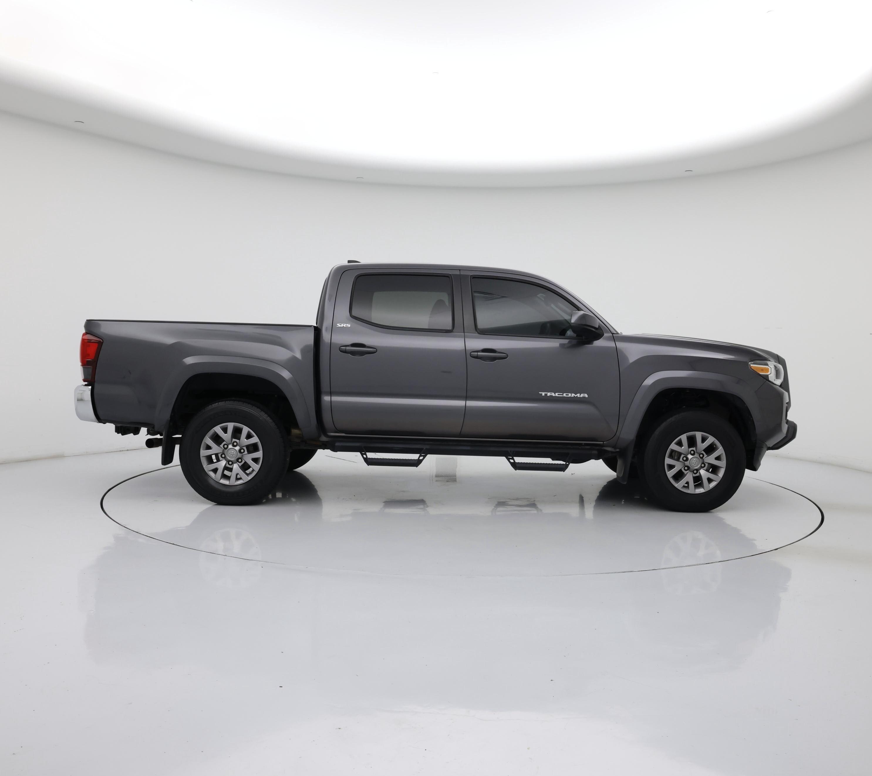 Thumbnail: 2018 Toyota Tacoma - 7