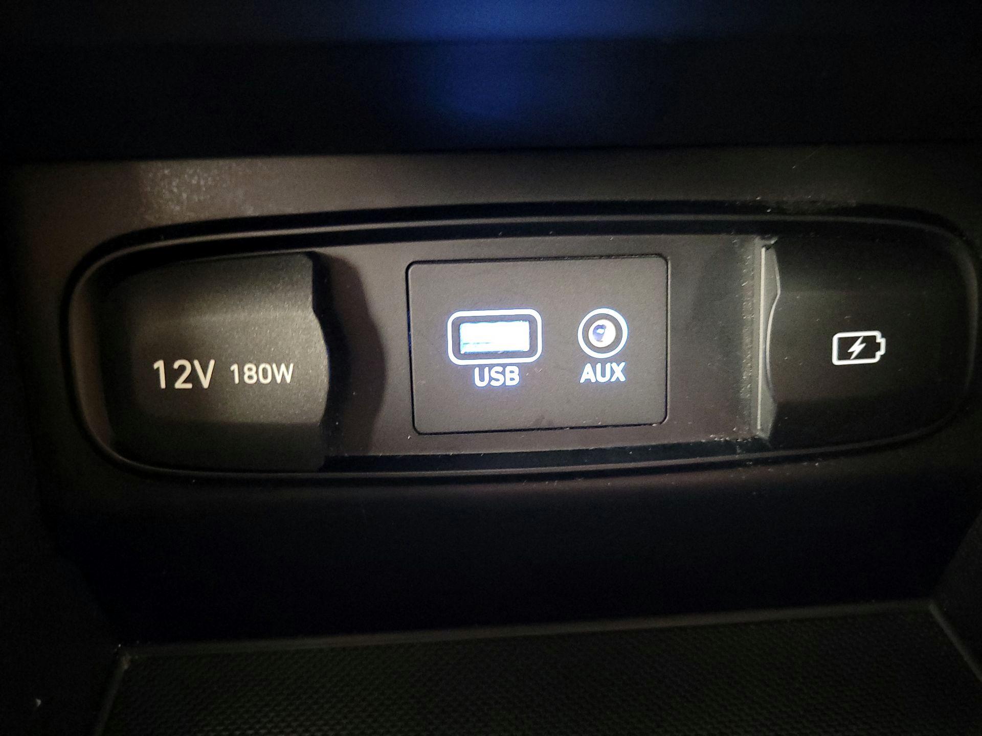 Thumbnail: 2019 Hyundai Santa Fe - 18