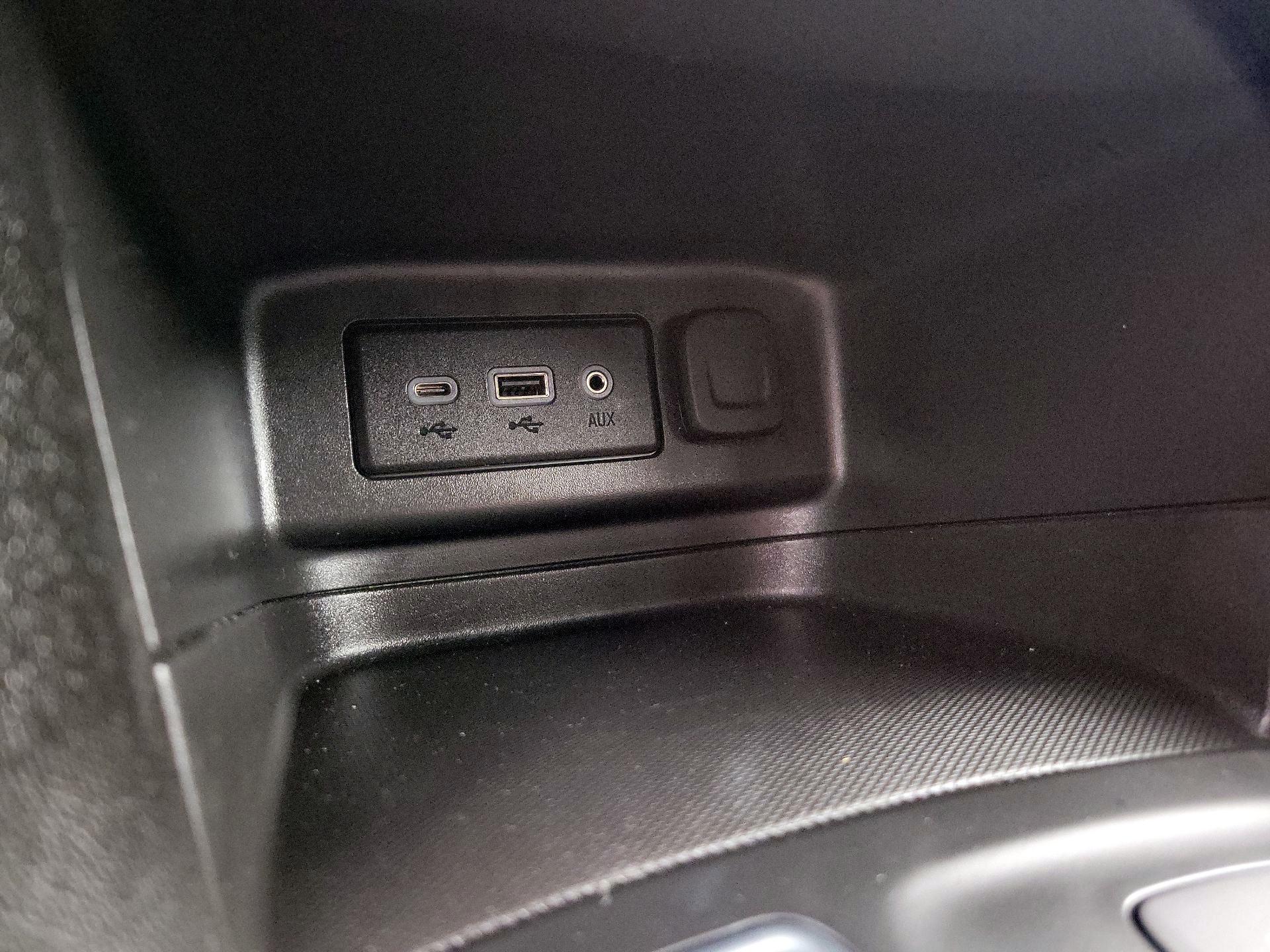 Thumbnail: 2023 Chevrolet Equinox - 18