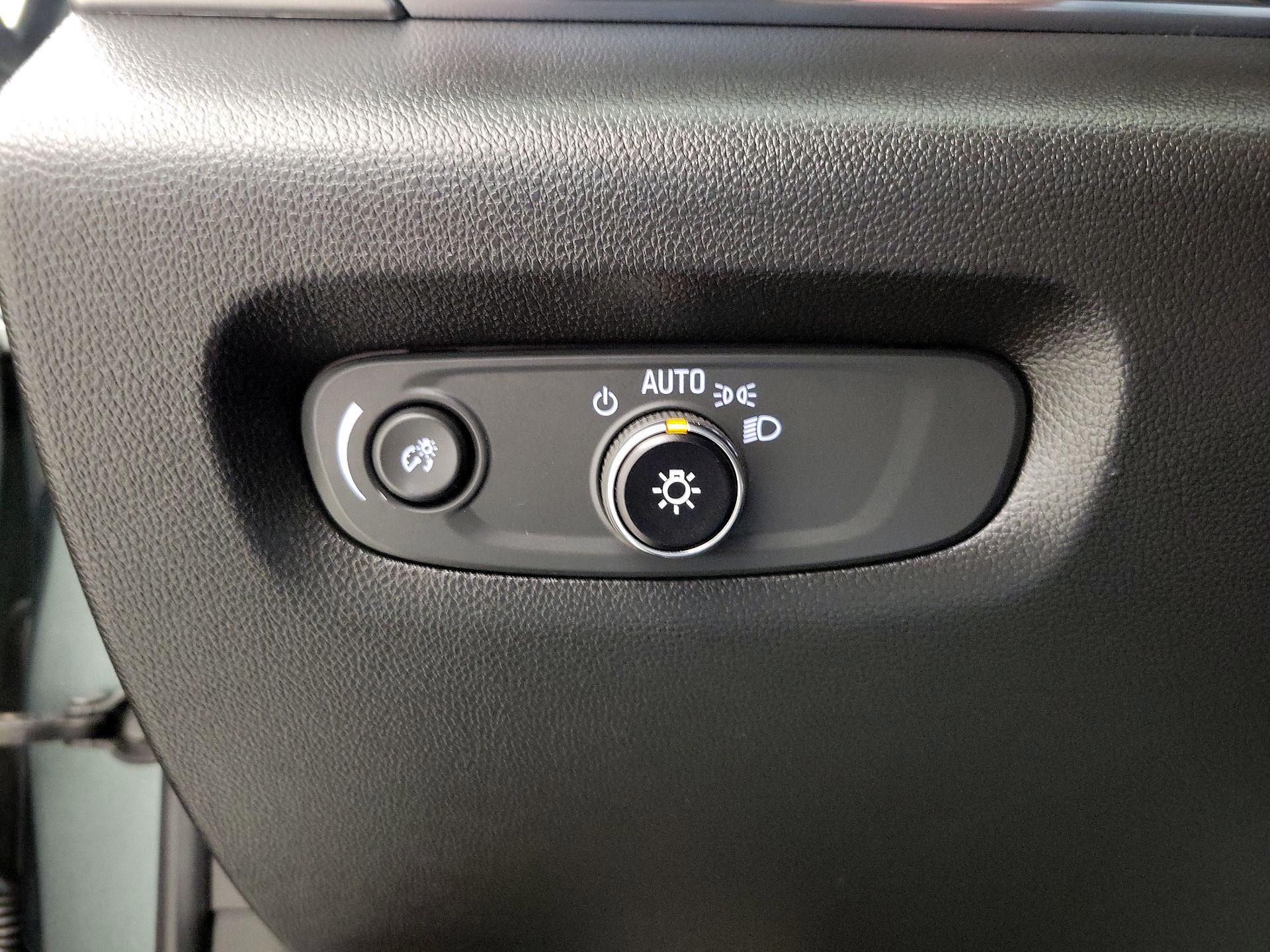 Thumbnail: 2023 Chevrolet Traverse - 13