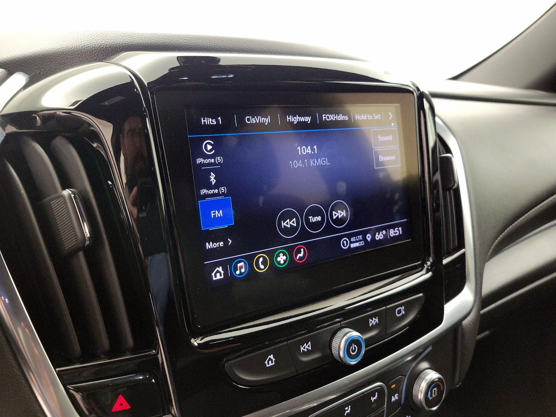 Thumbnail: 2023 Chevrolet Traverse - 15