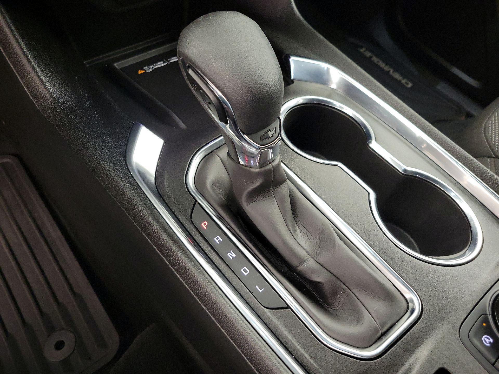 Thumbnail: 2023 Chevrolet Traverse - 17