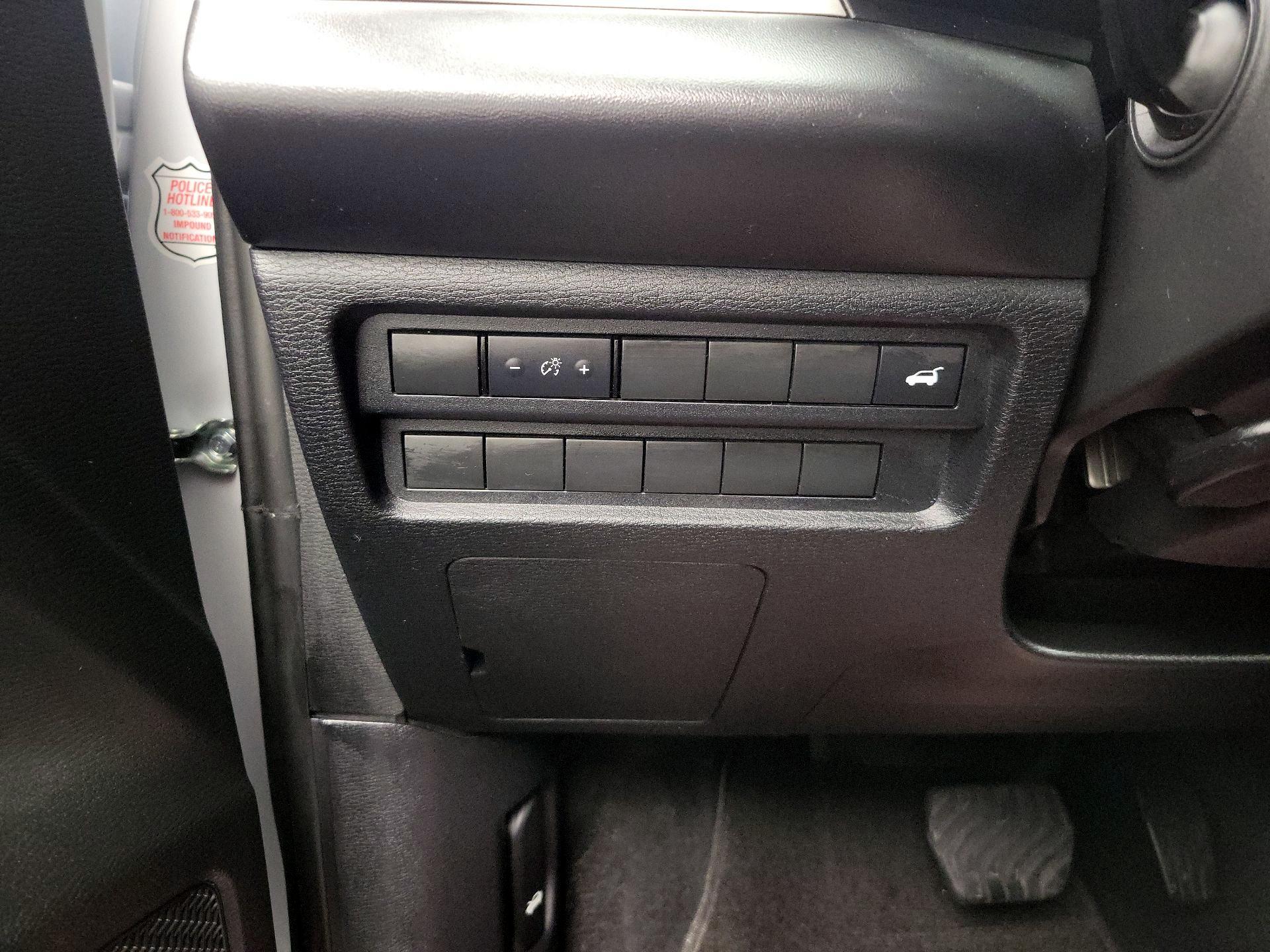 Thumbnail: 2024 Mitsubishi Outlander - 13