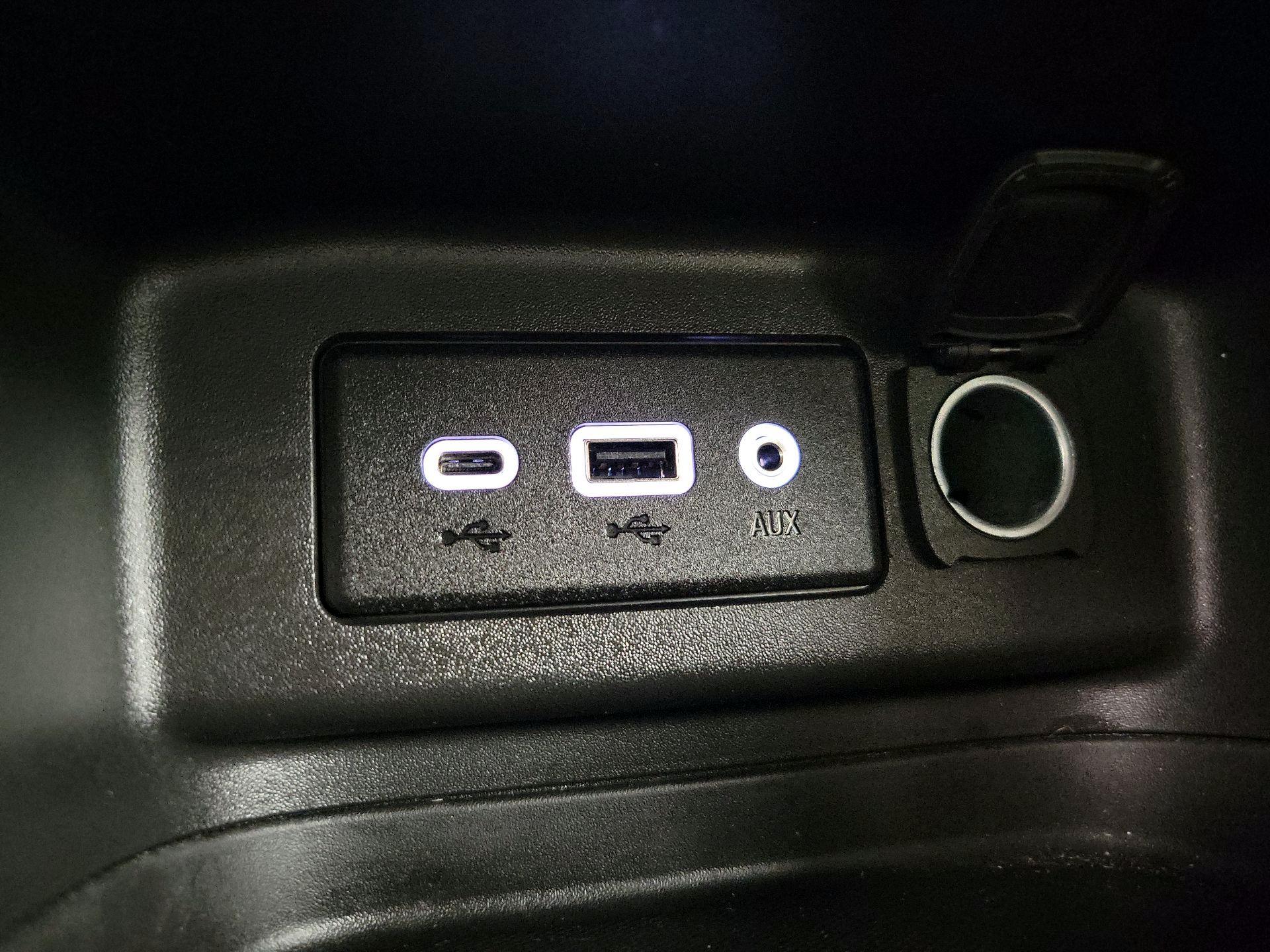 Thumbnail: 2023 Chevrolet Equinox - 18