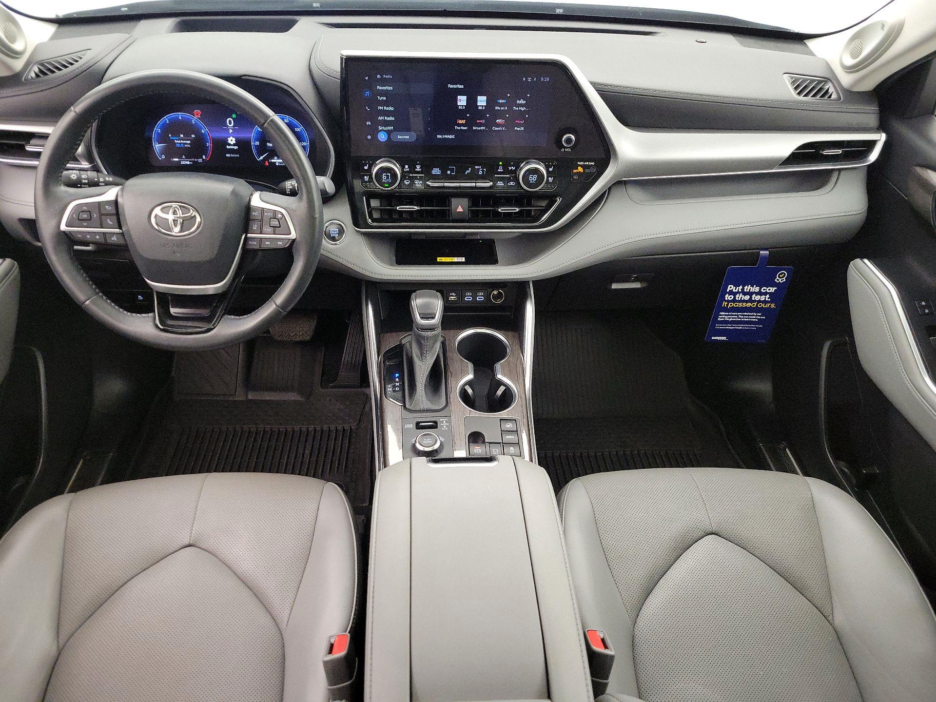 Thumbnail: 2023 Toyota Highlander - 9