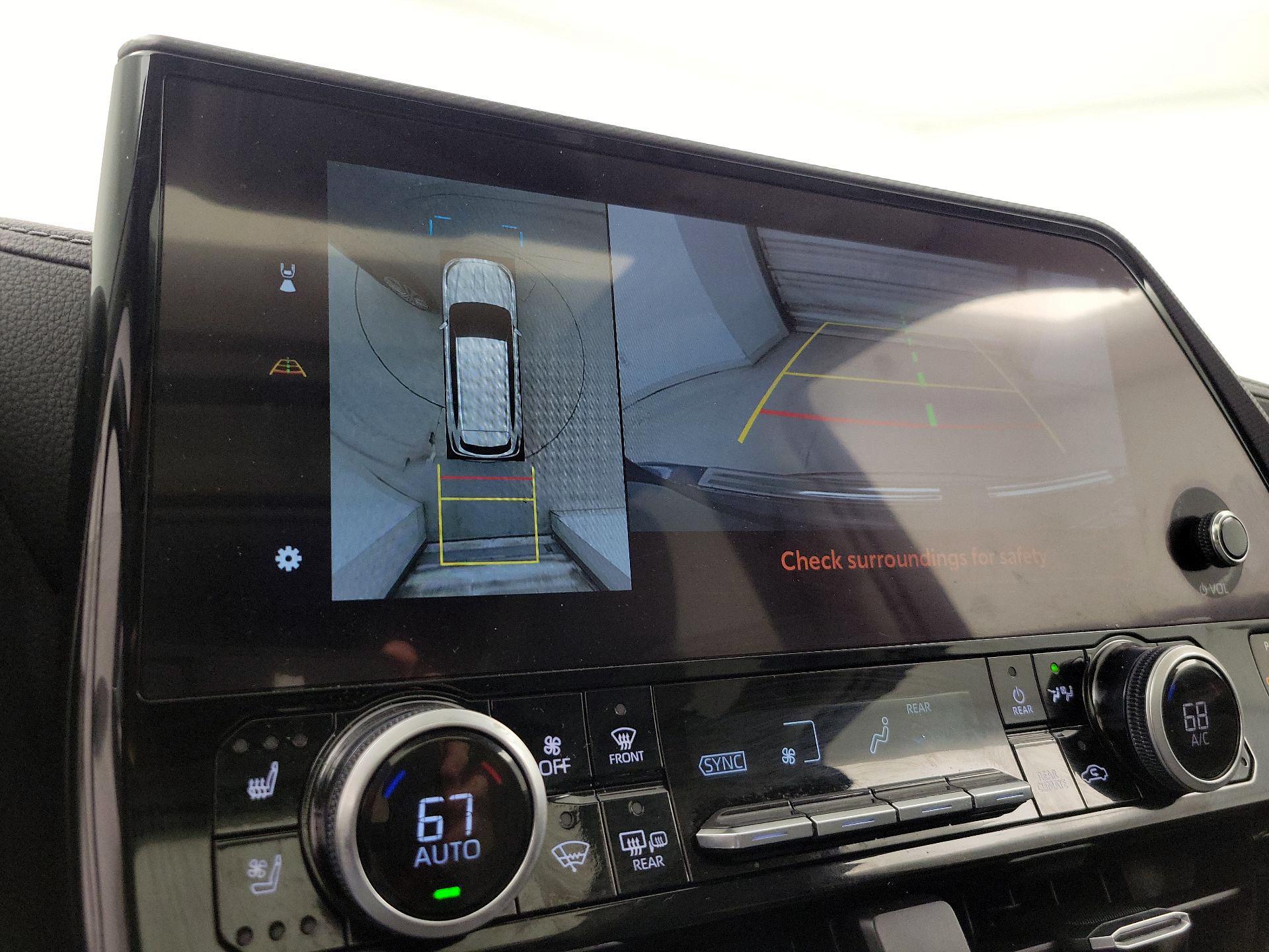 Thumbnail: 2023 Toyota Highlander - 14