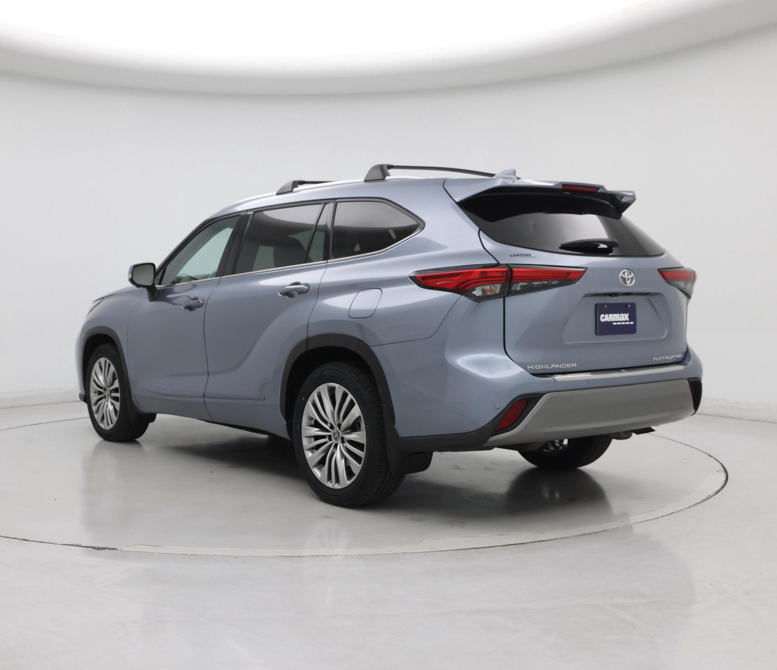 Thumbnail: 2023 Toyota Highlander - 2