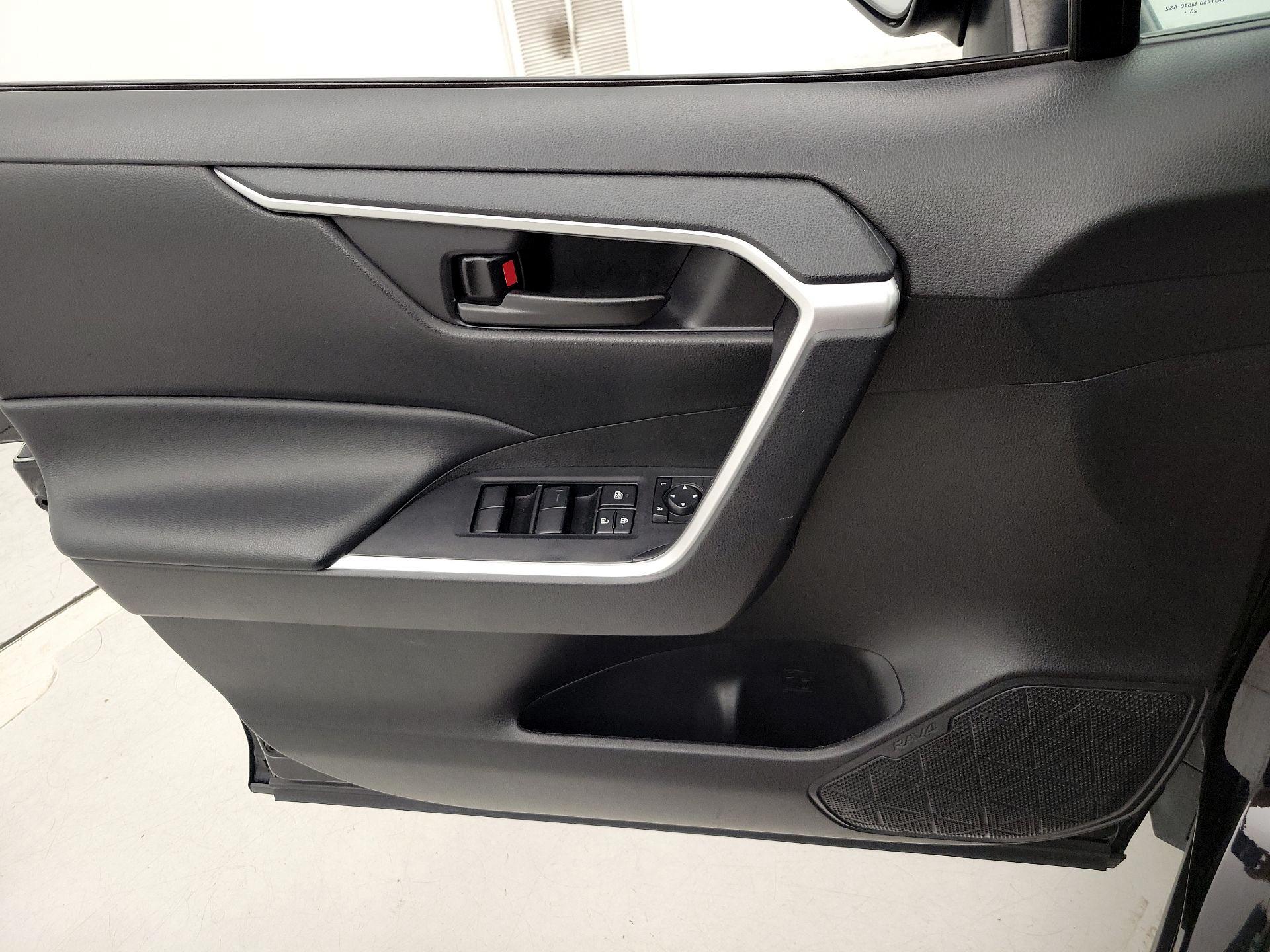 Thumbnail: 2024 Toyota RAV4 - 12