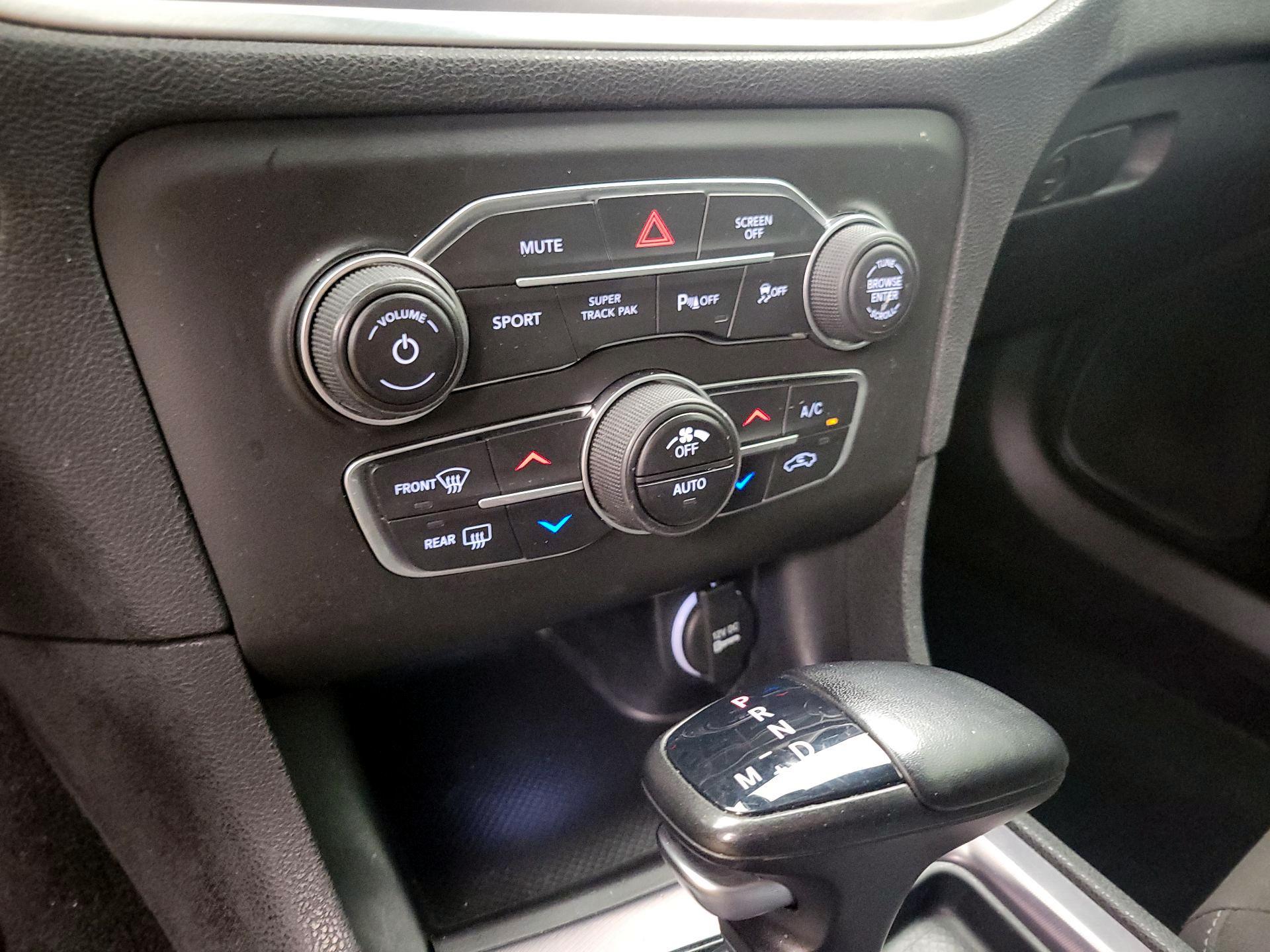 Thumbnail: 2021 Dodge Charger - 16