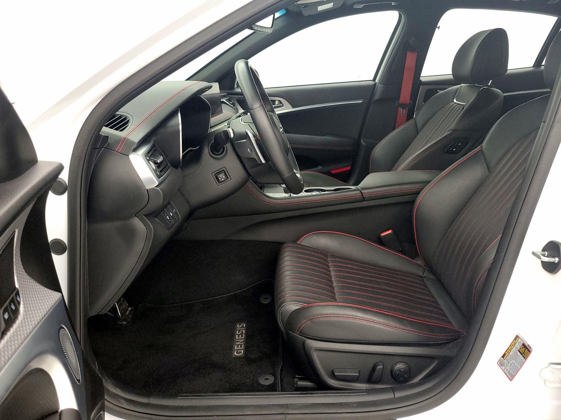 Thumbnail: 2023 Genesis G70 - 11