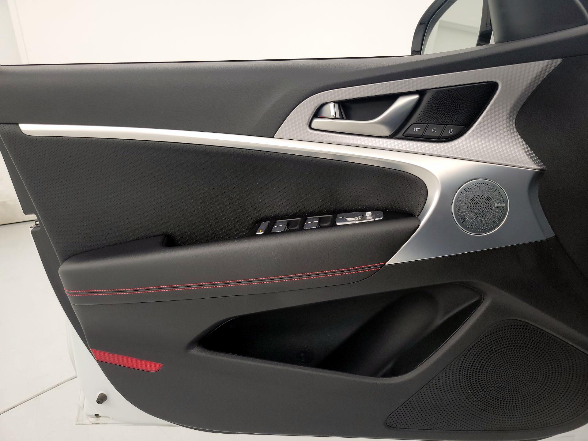 Thumbnail: 2023 Genesis G70 - 12