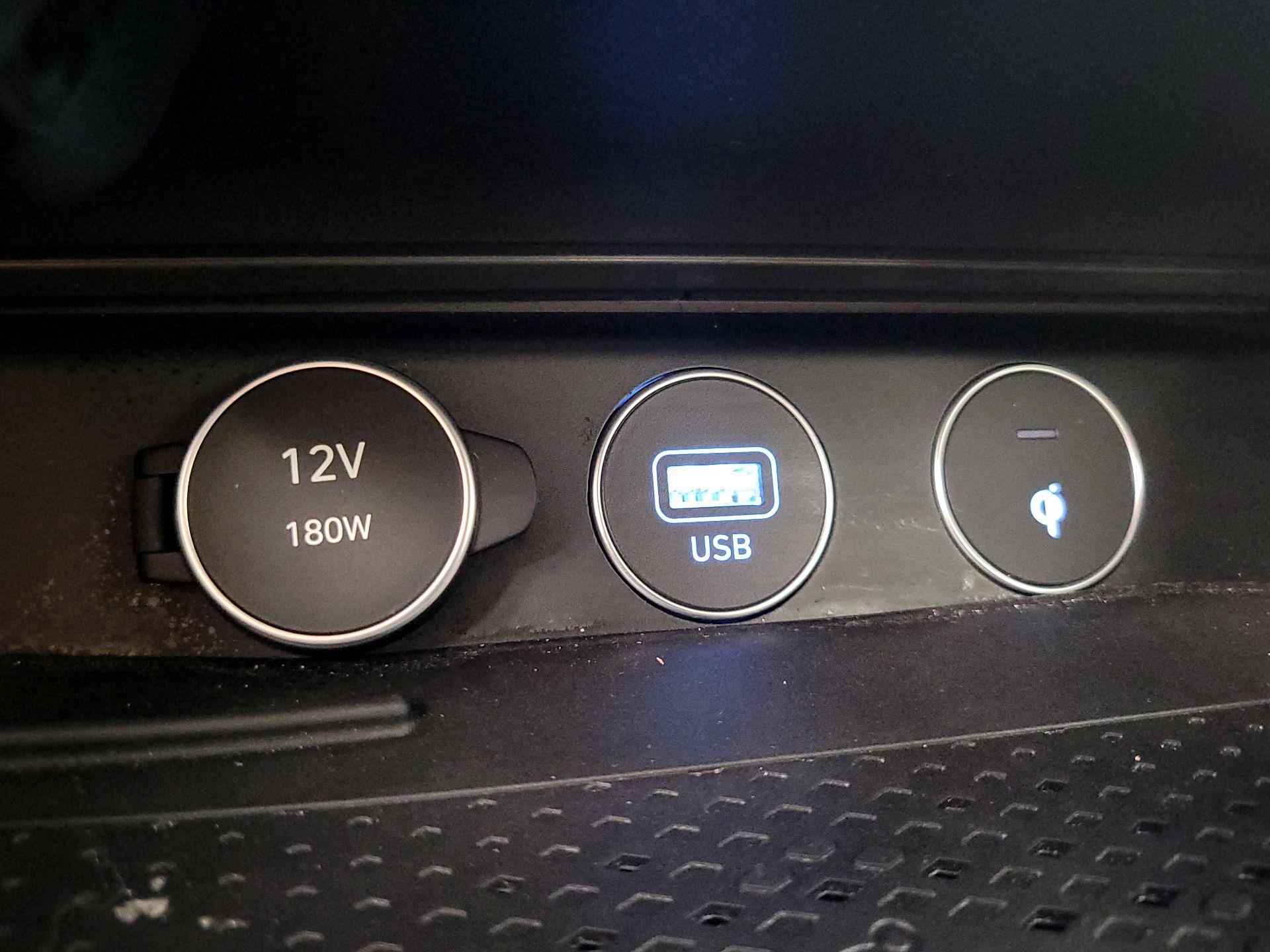 Thumbnail: 2023 Genesis G70 - 19