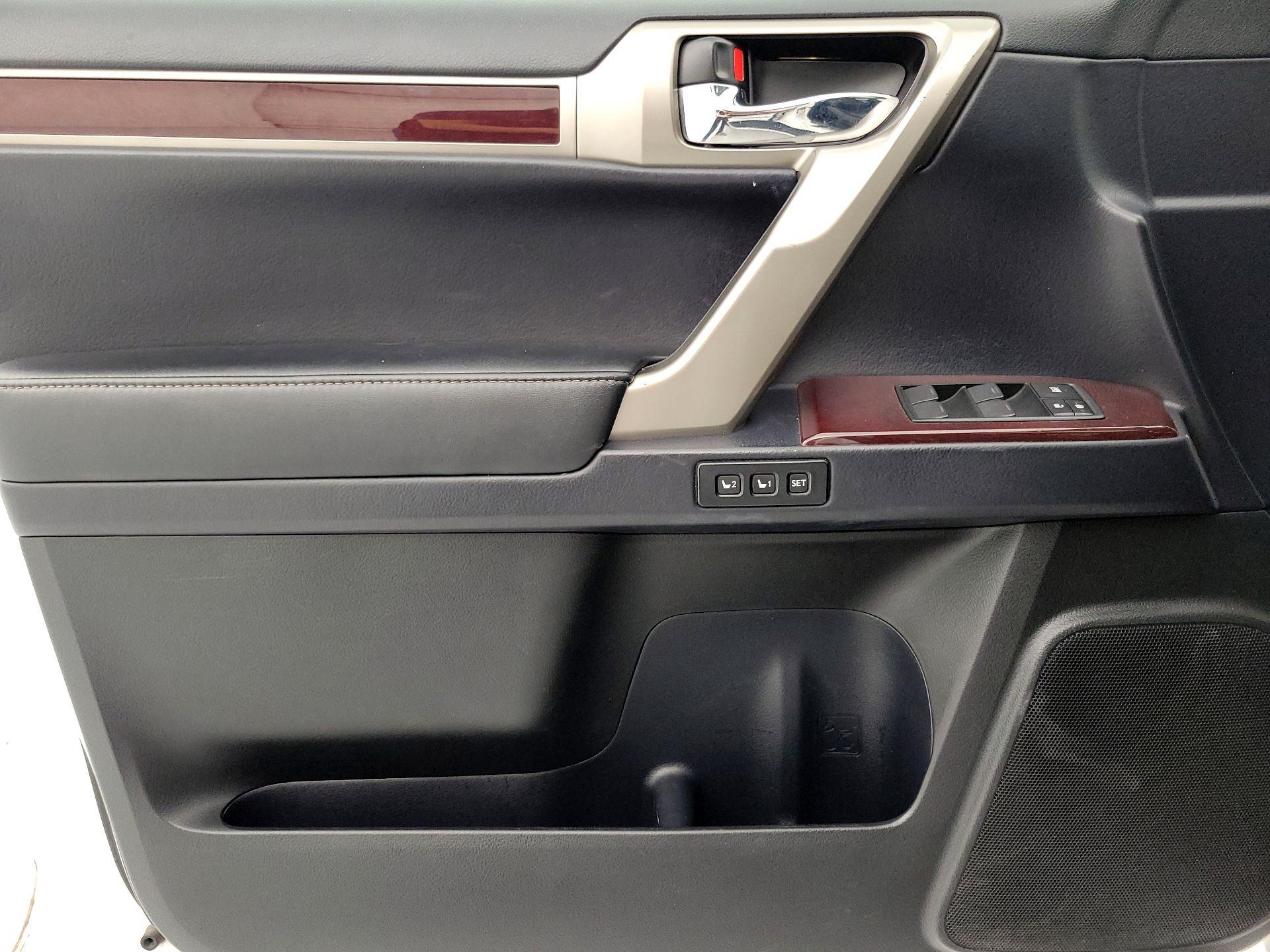 Thumbnail: 2018 Lexus GX - 12