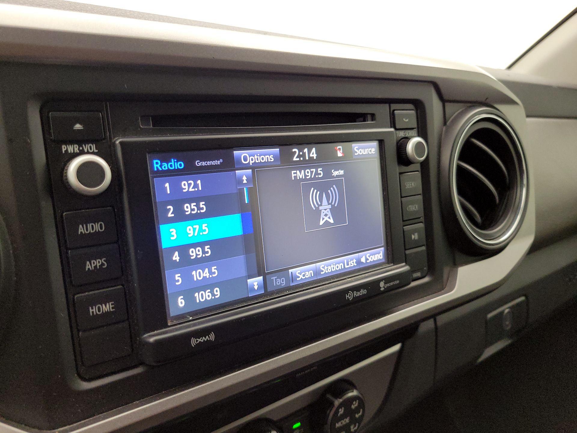 Thumbnail: 2019 Toyota Tacoma - 15