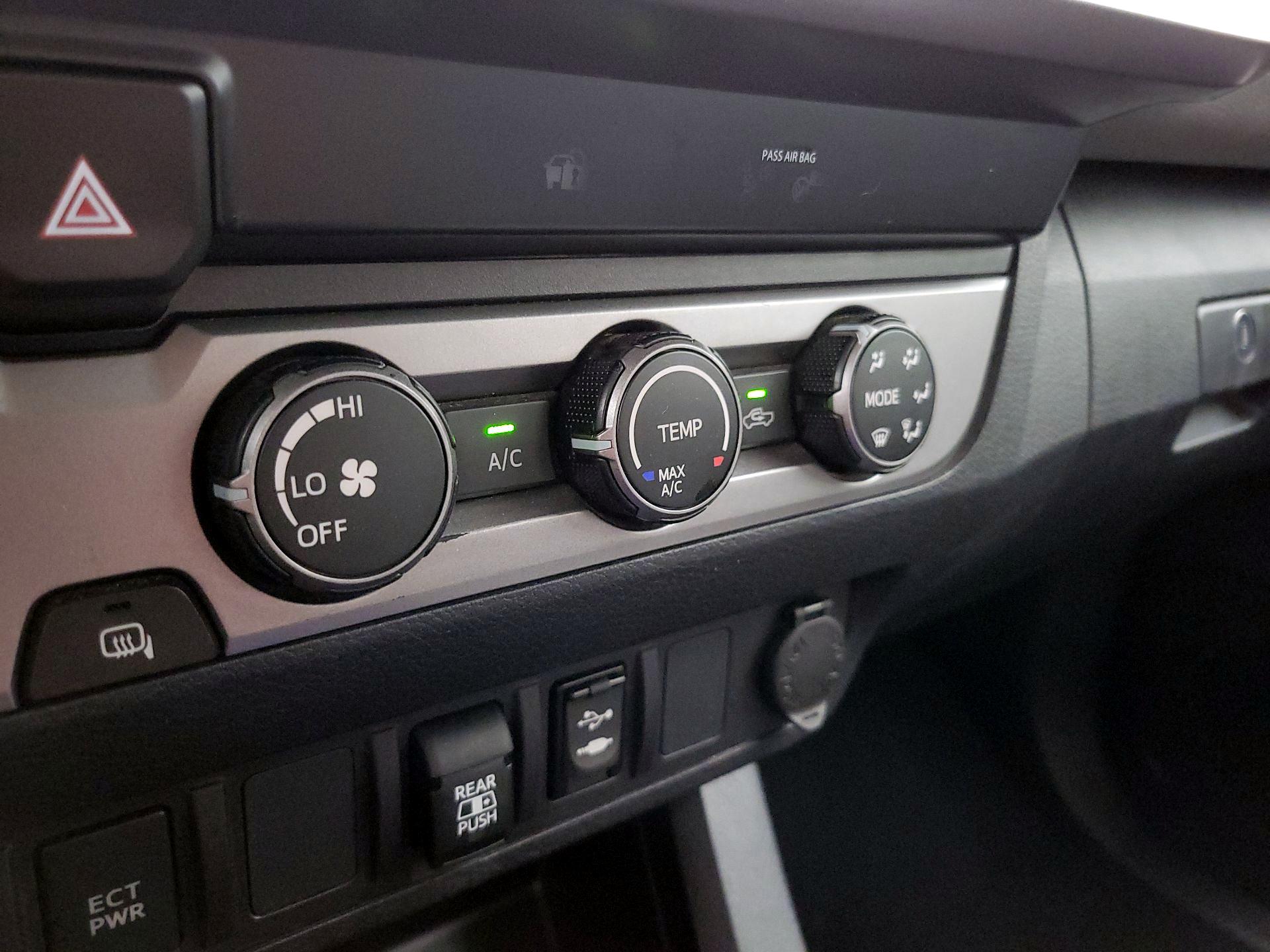 Thumbnail: 2019 Toyota Tacoma - 16