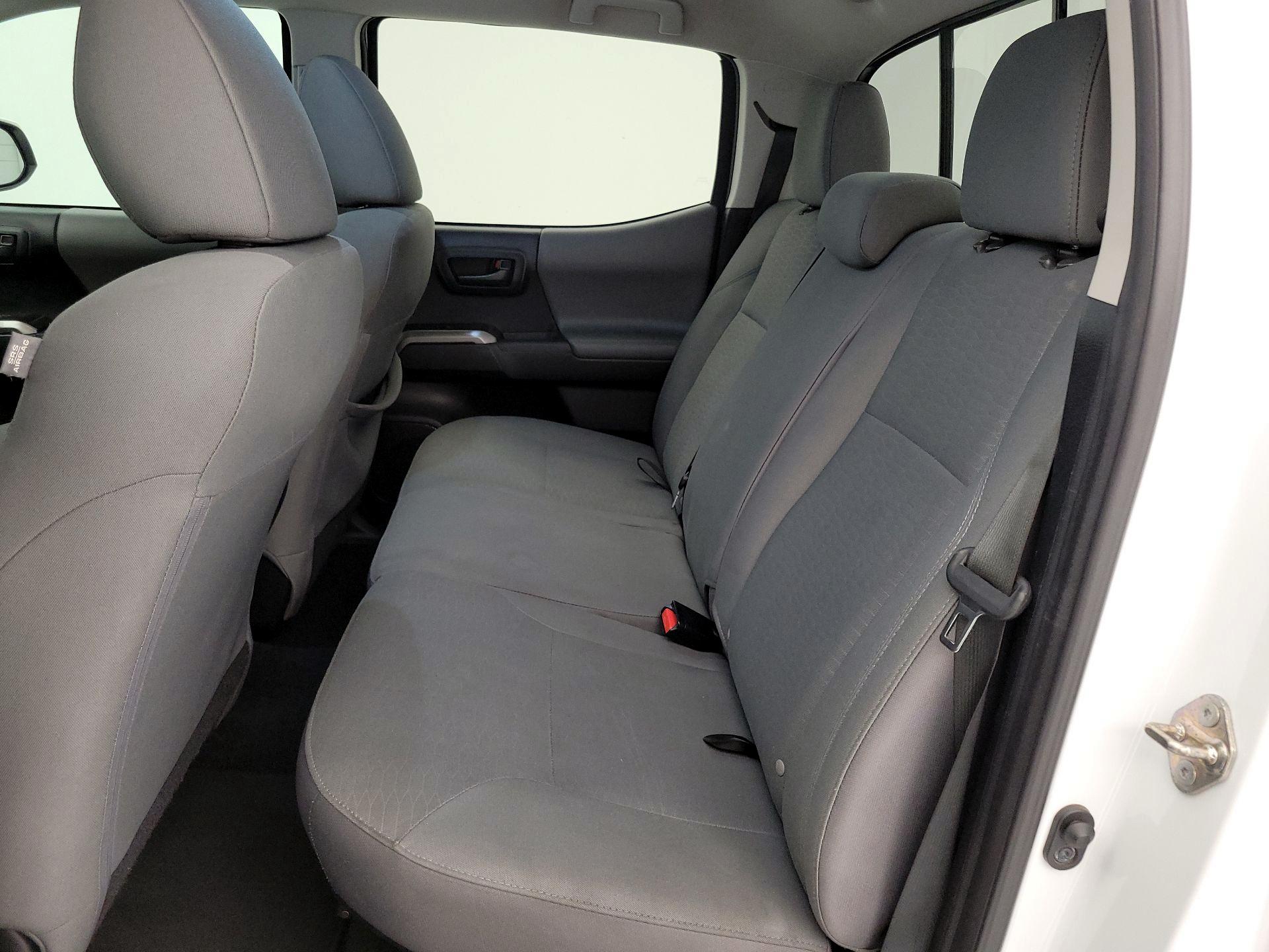 Thumbnail: 2019 Toyota Tacoma - 19