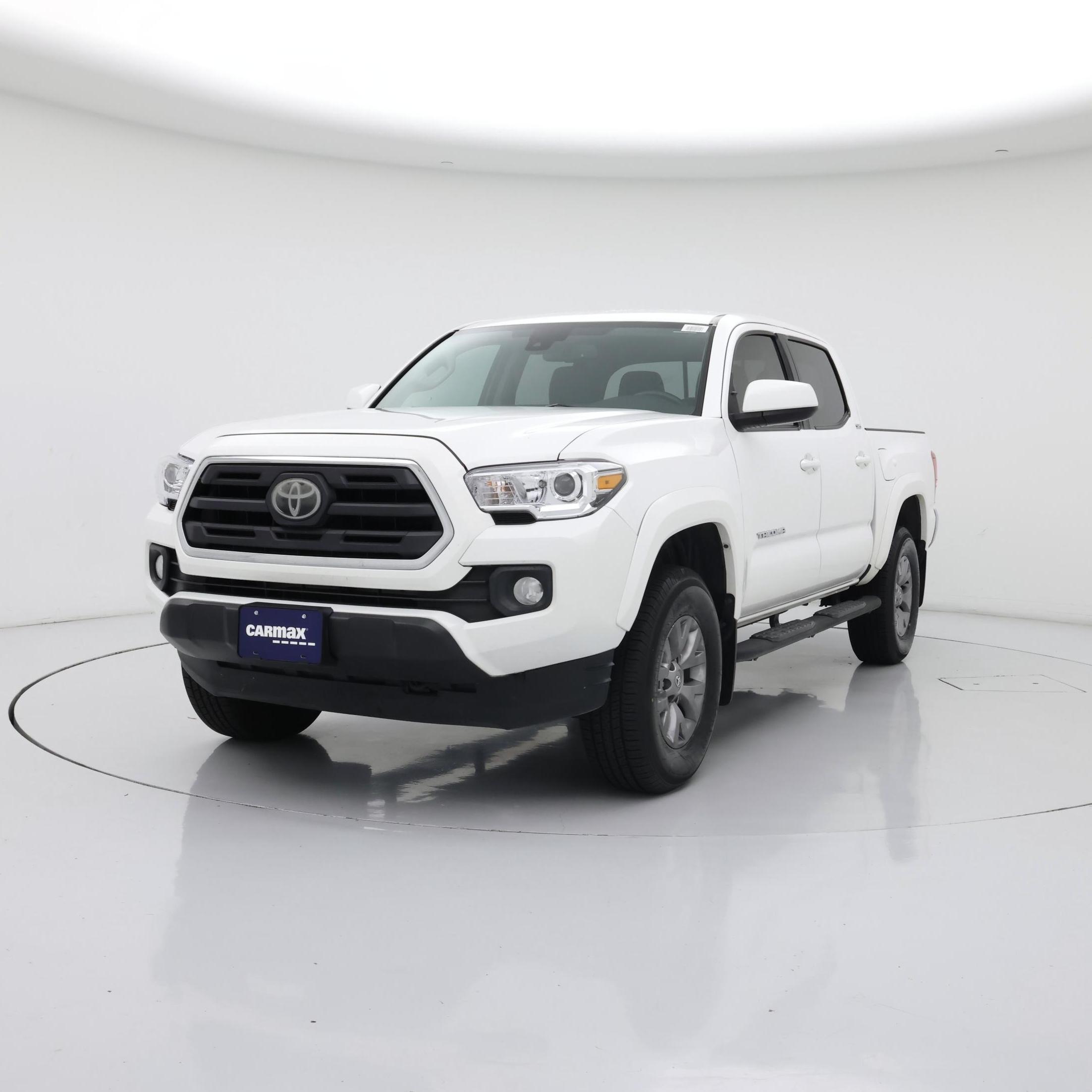 Thumbnail: 2019 Toyota Tacoma - 4