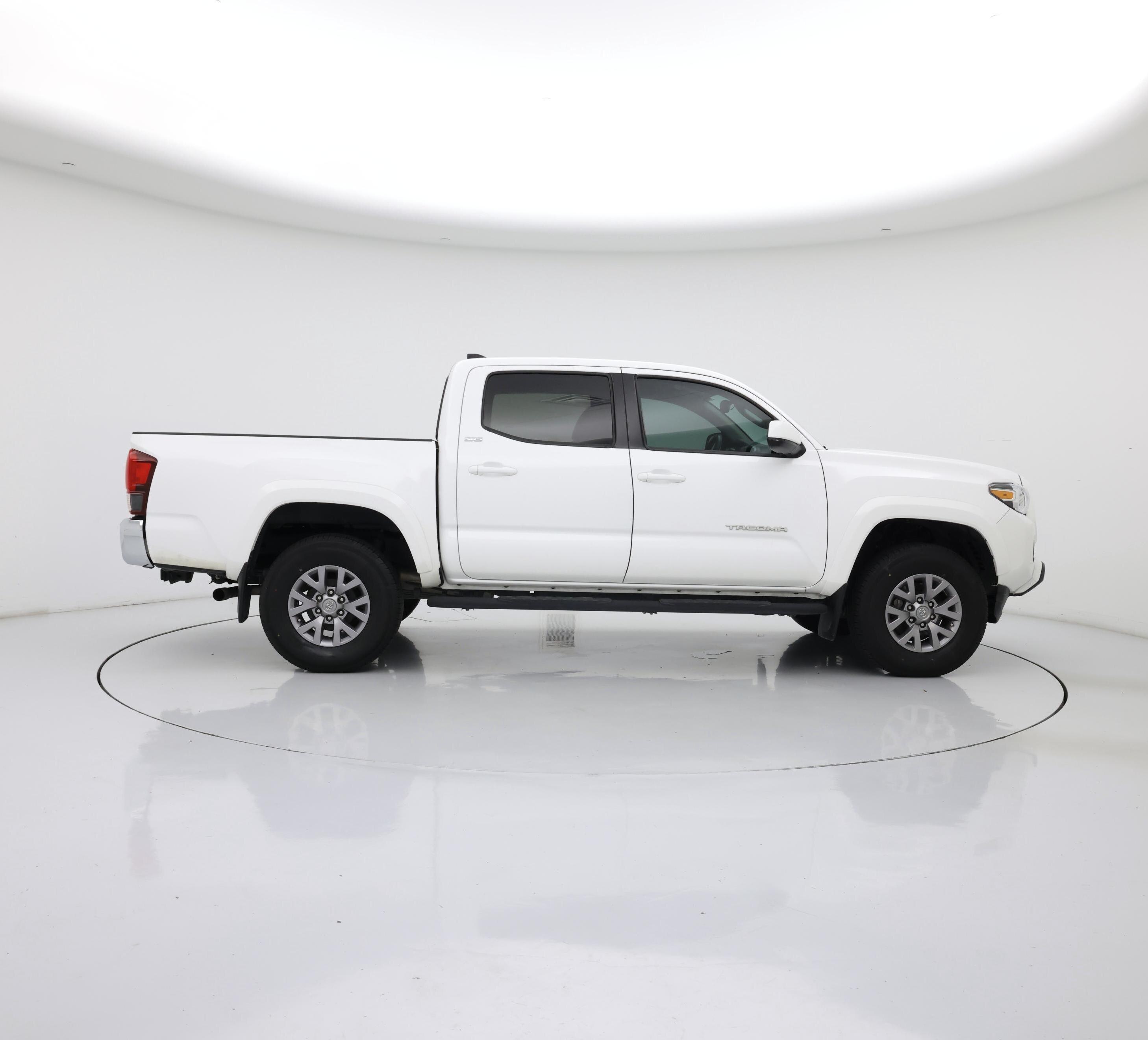 Thumbnail: 2019 Toyota Tacoma - 7