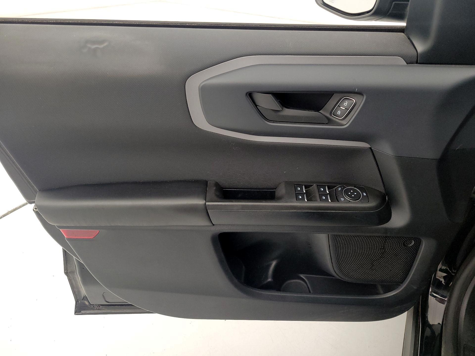 Thumbnail: 2021 Ford Bronco Sport - 12