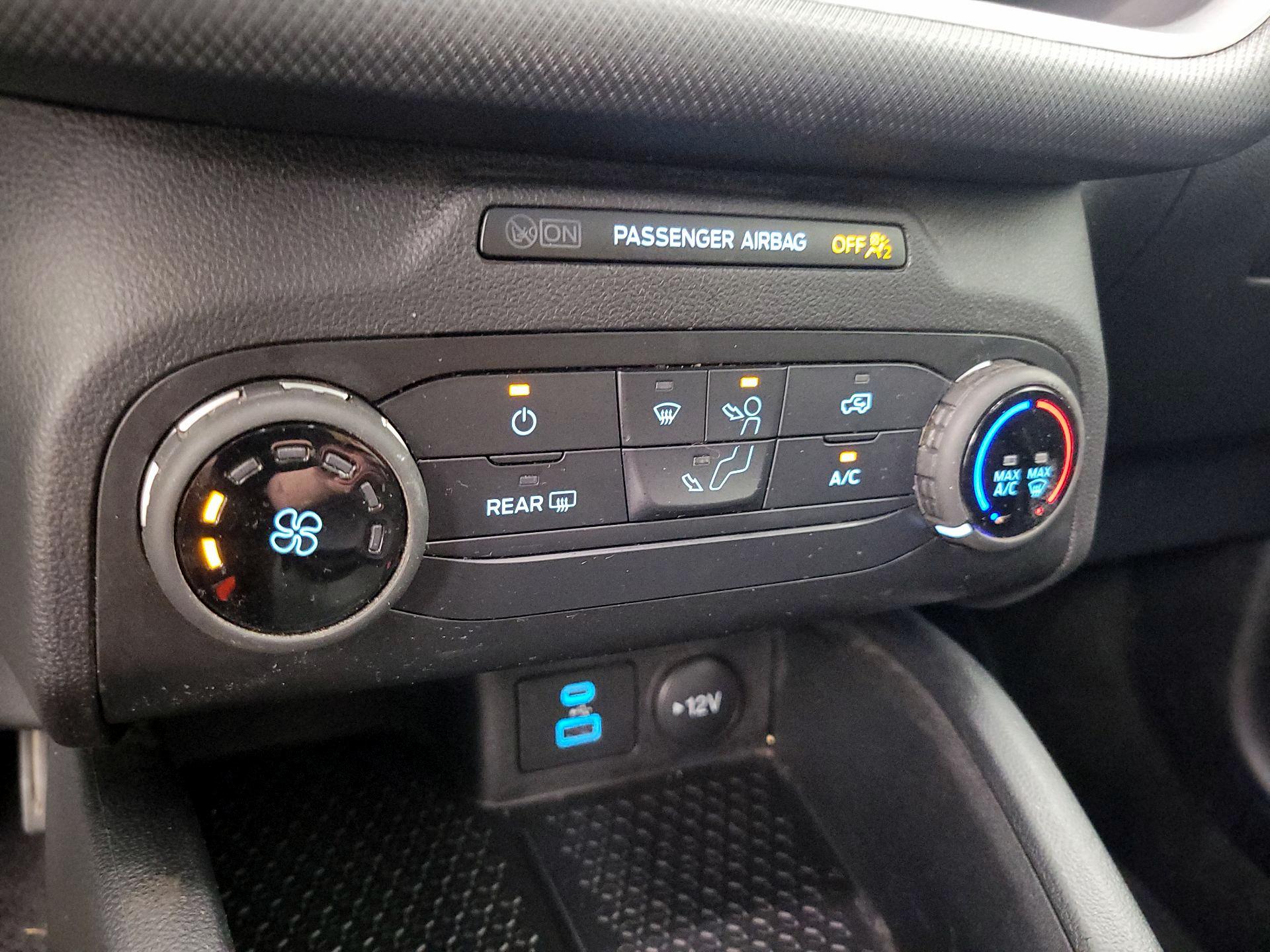 Thumbnail: 2021 Ford Bronco Sport - 16