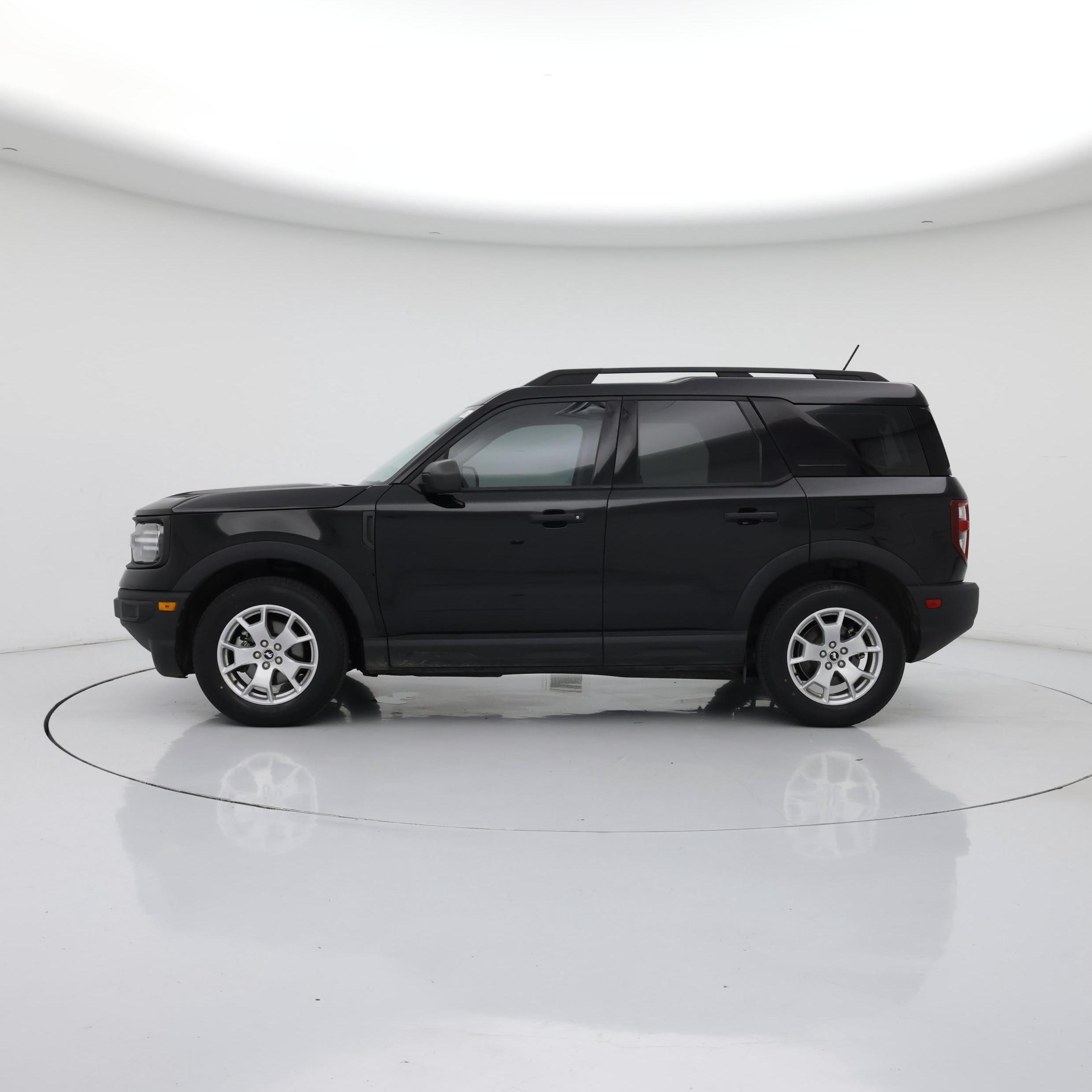 Thumbnail: 2021 Ford Bronco Sport - 3