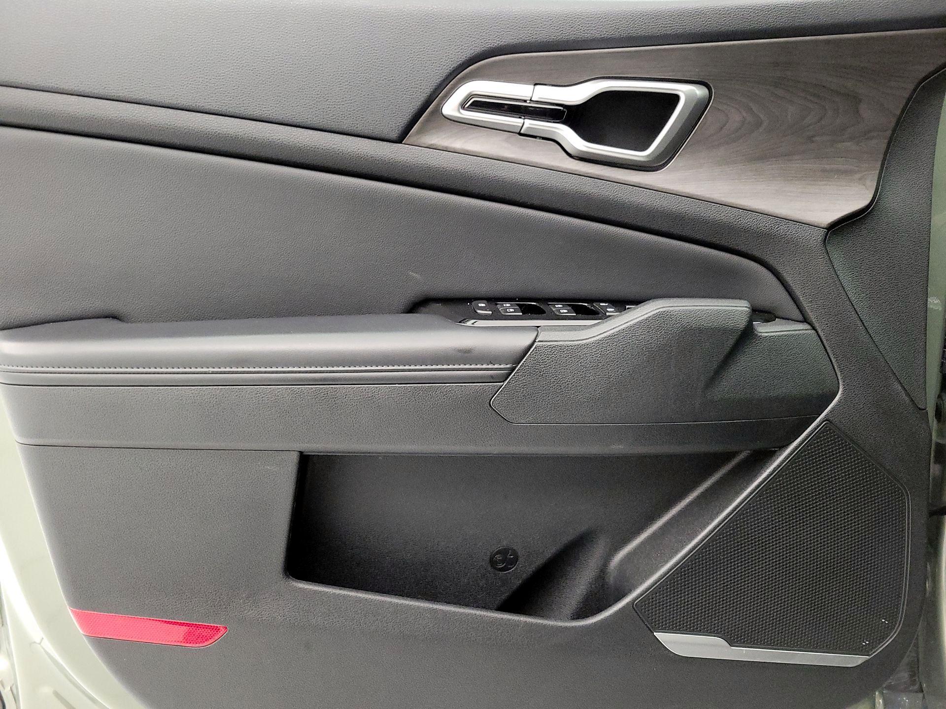 Thumbnail: 2023 Kia Sportage - 12