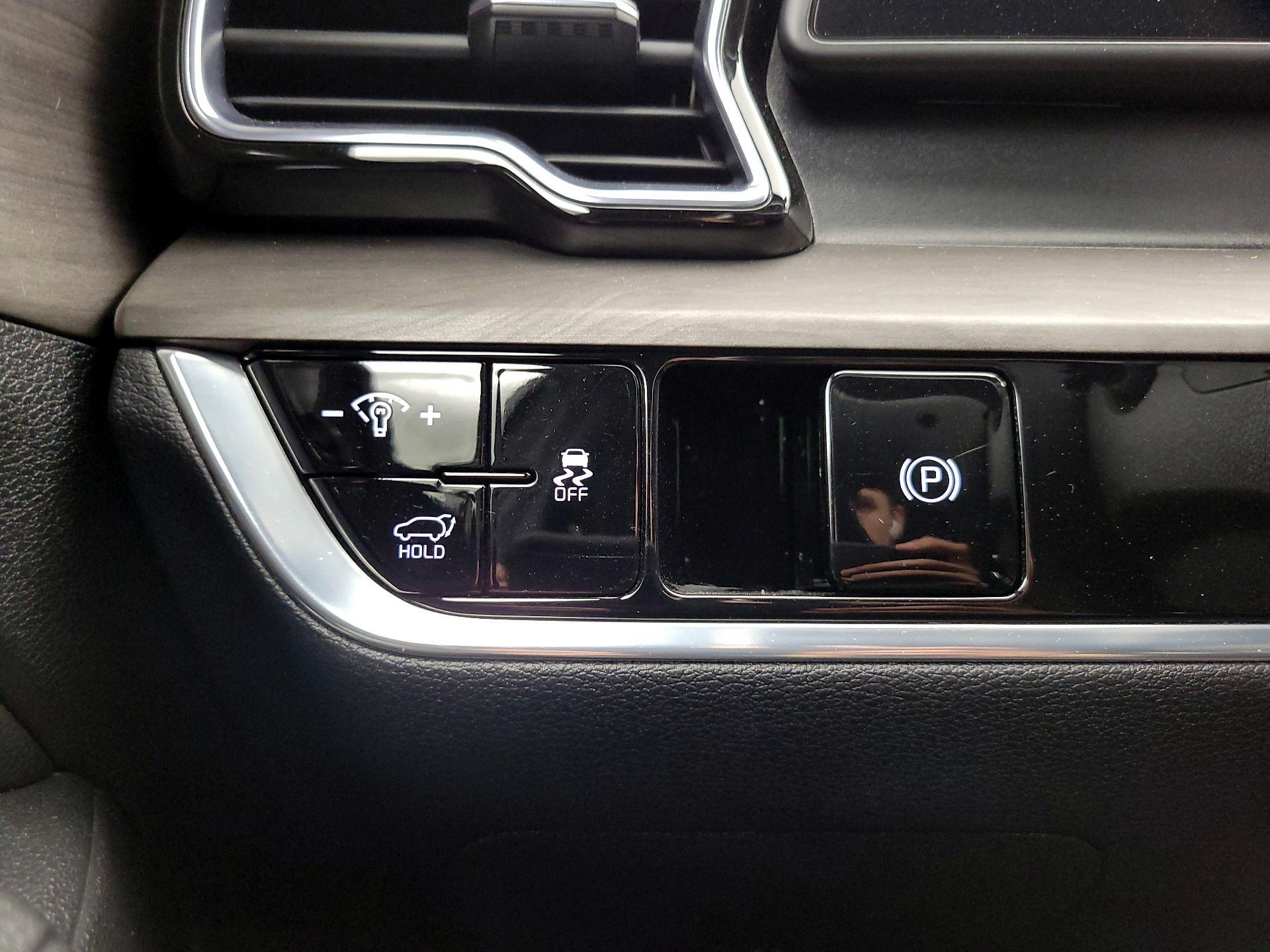 Thumbnail: 2023 Kia Sportage - 13