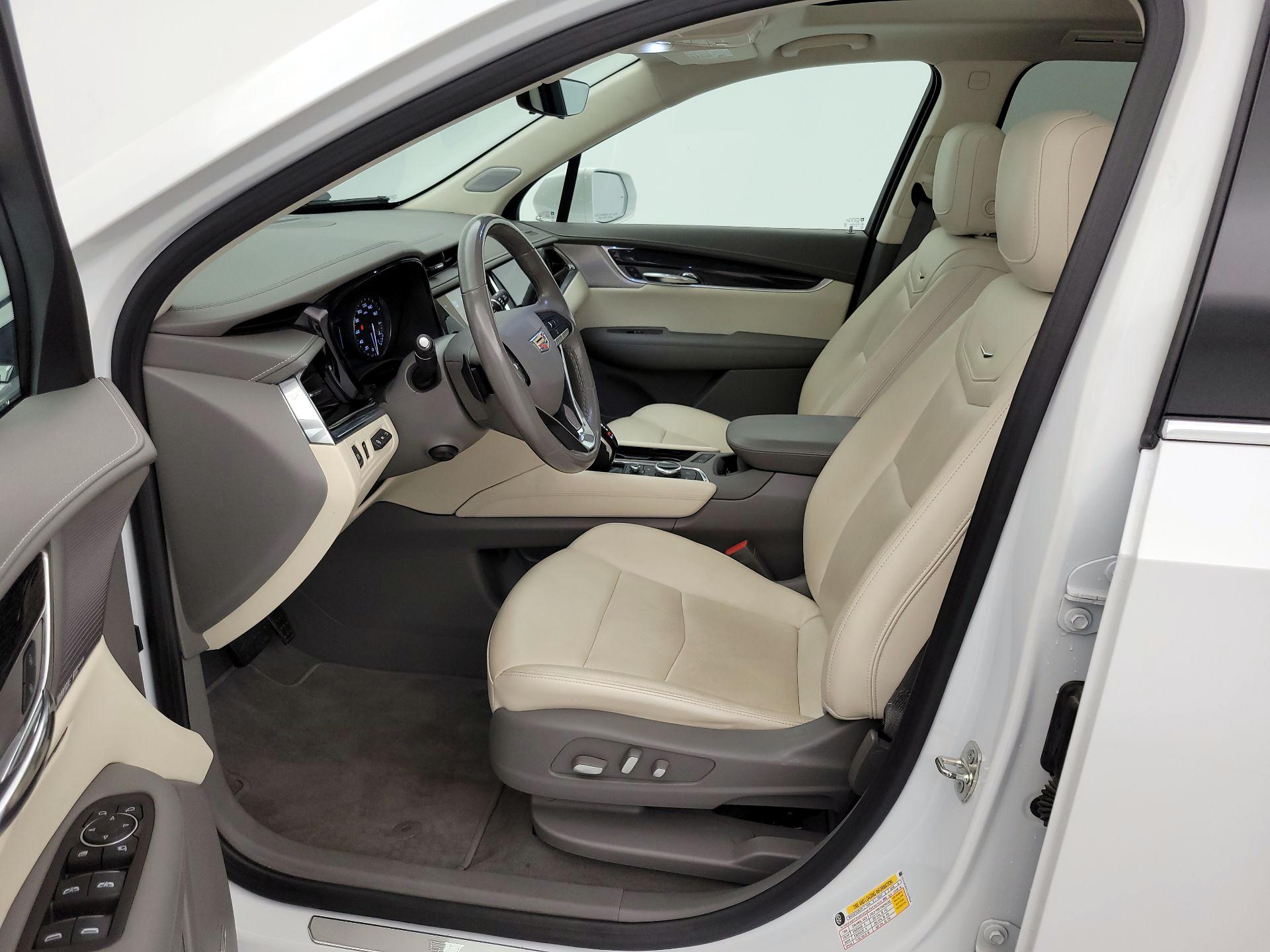 Thumbnail: 2020 Cadillac XT6 - 11