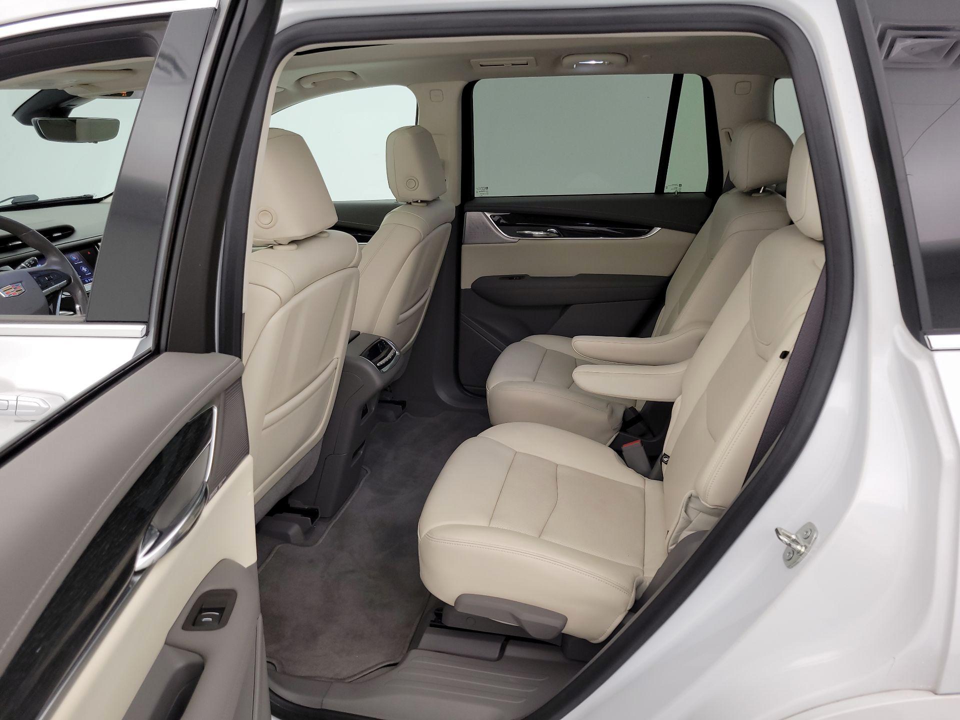 Thumbnail: 2020 Cadillac XT6 - 20