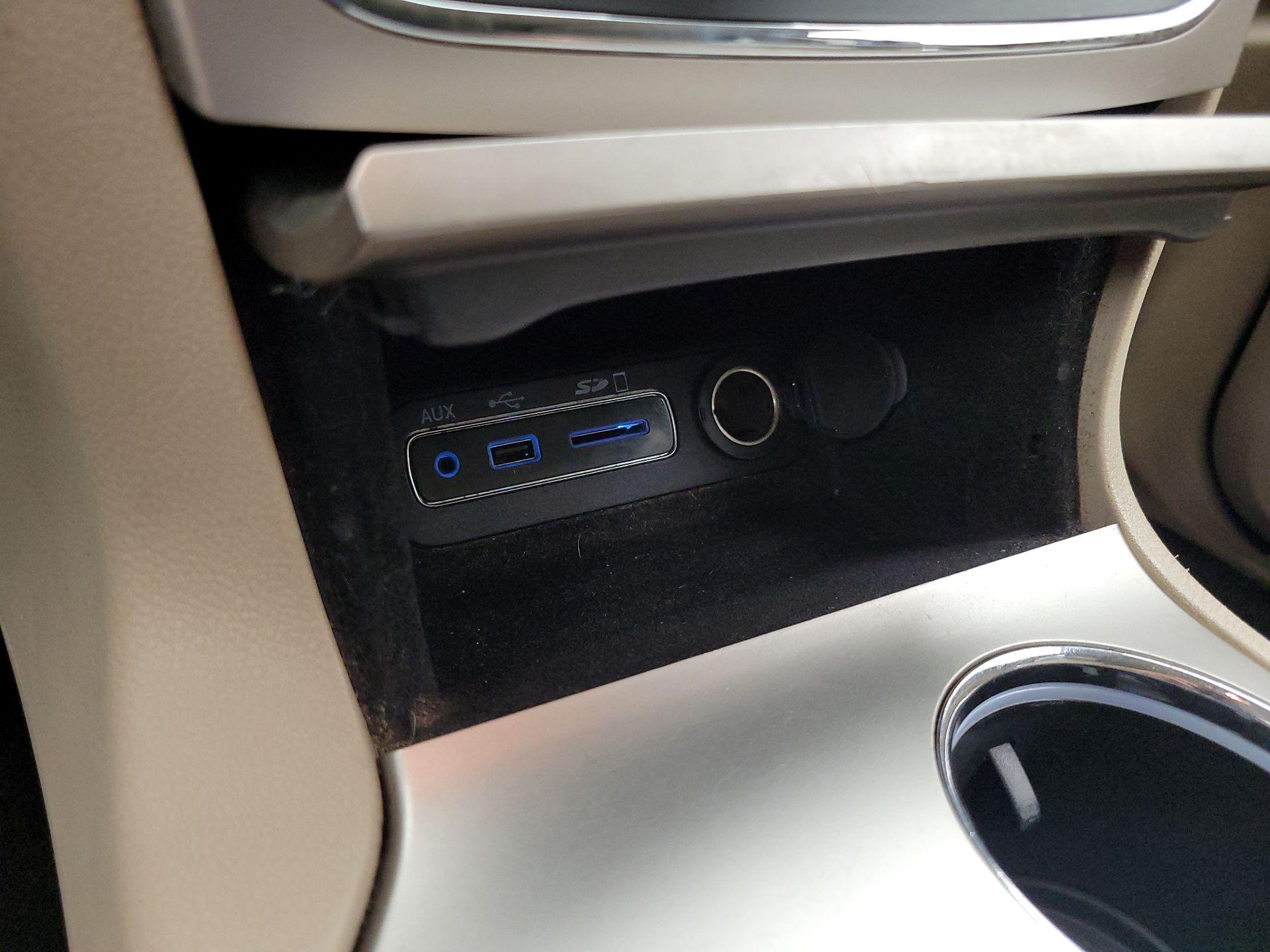 Thumbnail: 2014 Jeep Grand Cherokee - 19